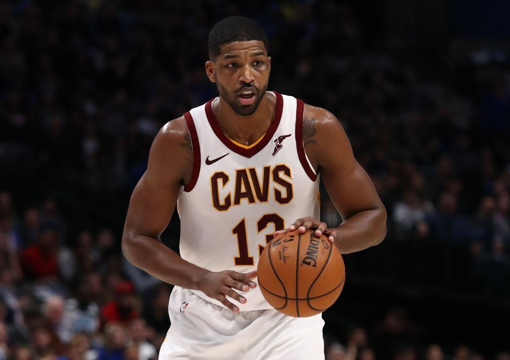Tristan Thompson #13 of the Cleveland Cavaliers at American Airlines Center | Photo: Getty Images