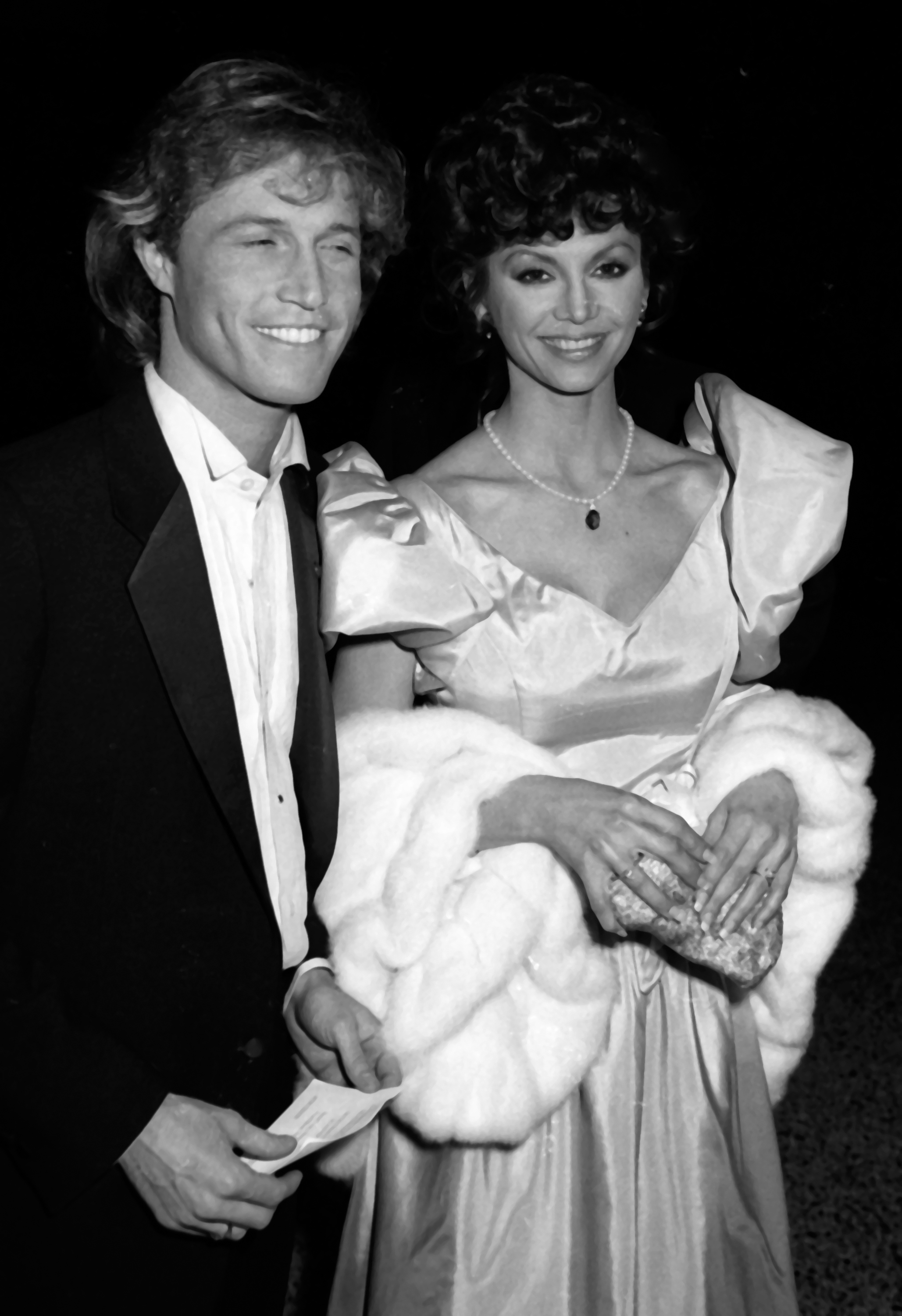 Andy Gibb and Victoria Principal at the Night of 100 Stars Benefit Gala on February 14, 1982, in New York City | Source: Getty Images