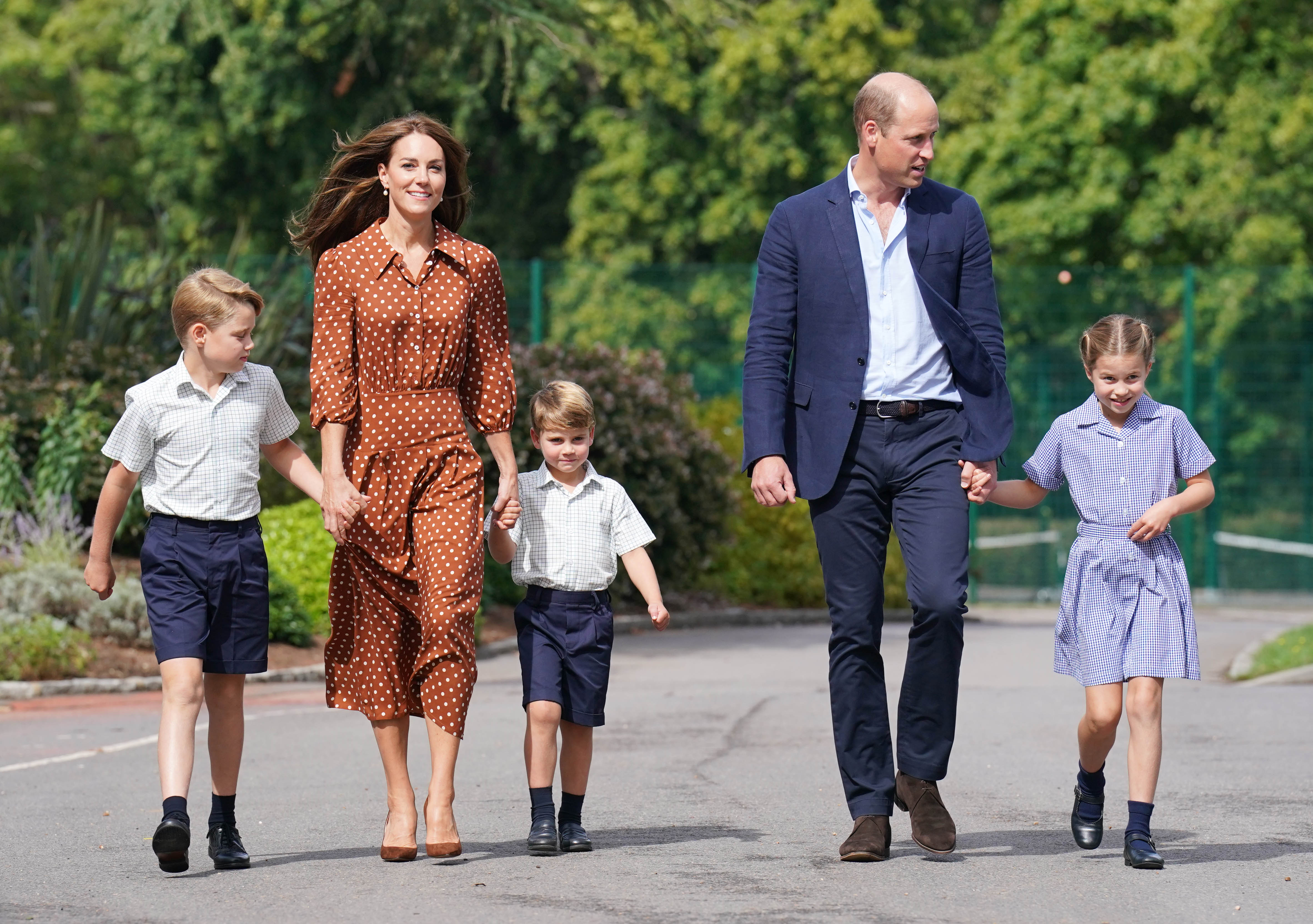 Prince George, Kate Middleton, Prince Louis, Prince William and Princess Charlotte arriving at Lambrook School in Bracknell, England on September 7, 2022 | Source: Getty Images