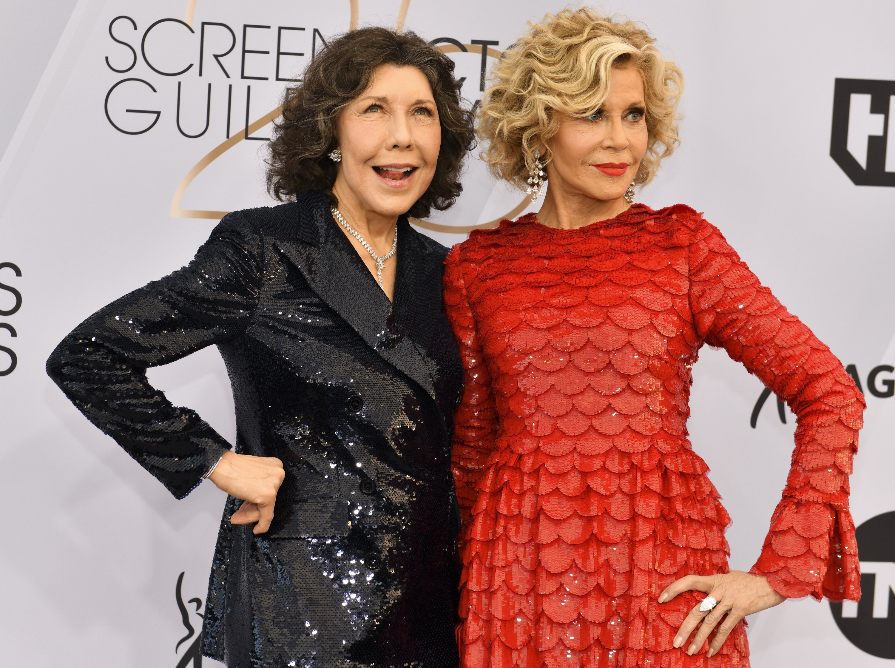 Lily Tomlin and Jane Fonda arrive at the 25th Annual Screen Actors Guild Awards on January 27, 2019 | Photo: GettyImages
