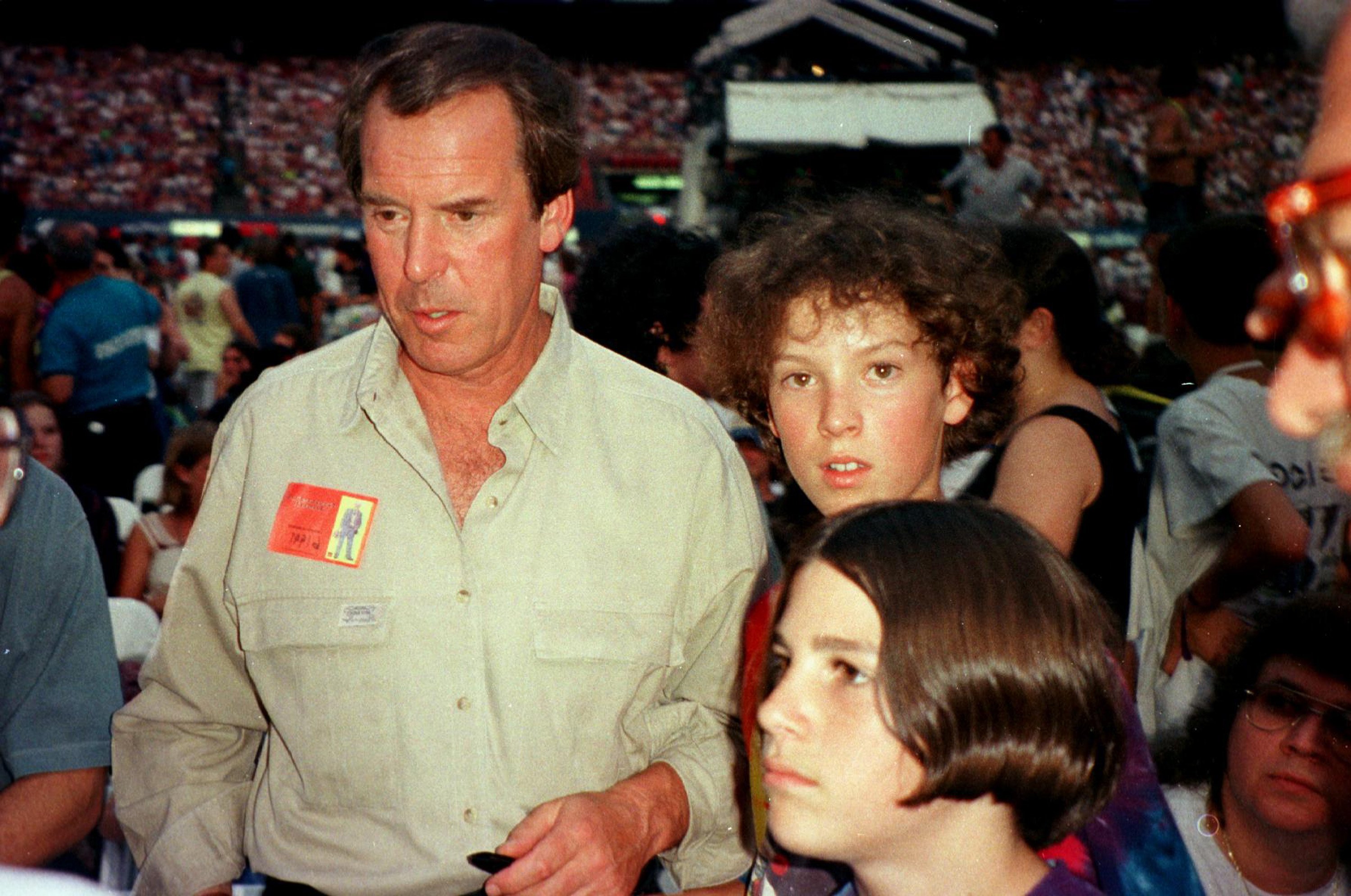 Peter Jennings with his son during Peter Jennings at Grateful Dead Concert at Giants Stadium in East Rutherford, New Jersey | Source: Getty Images