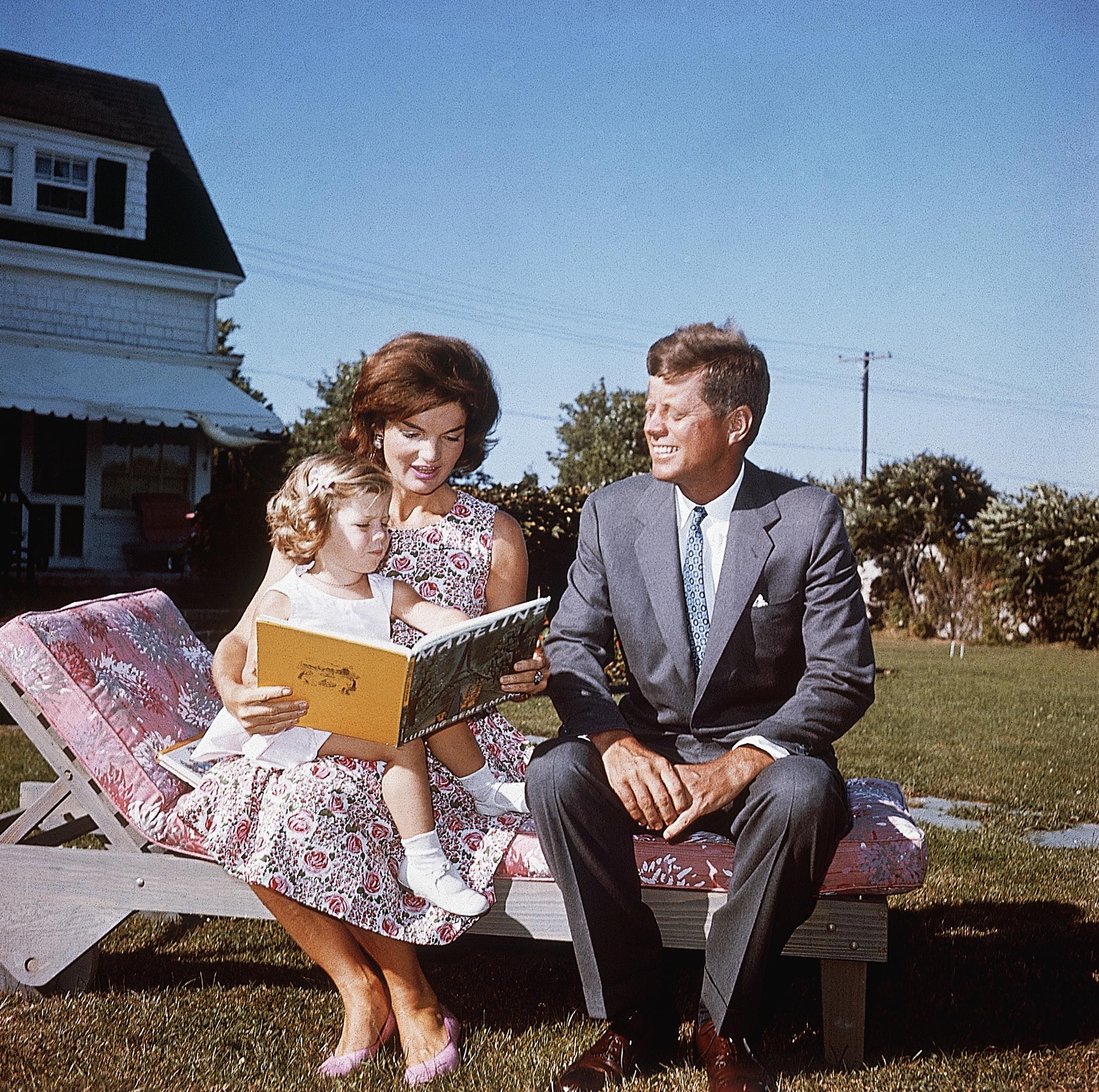 Jacqueline Kennedy, her daughter Caroline, and her husband John F. Kennedy at their summer home in 1960 | Source: Getty Images