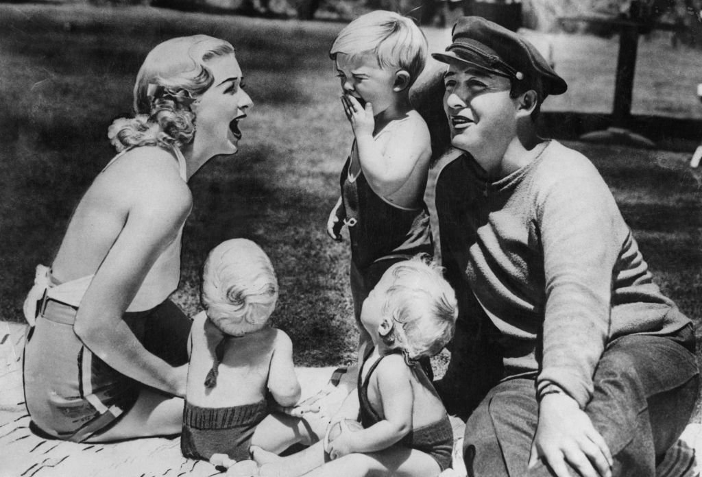 Dixie Lee and her husband Bing Crosby pictured together with their sons Gary and twins Philip and Dennis in 1934. | Photo: Getty Images