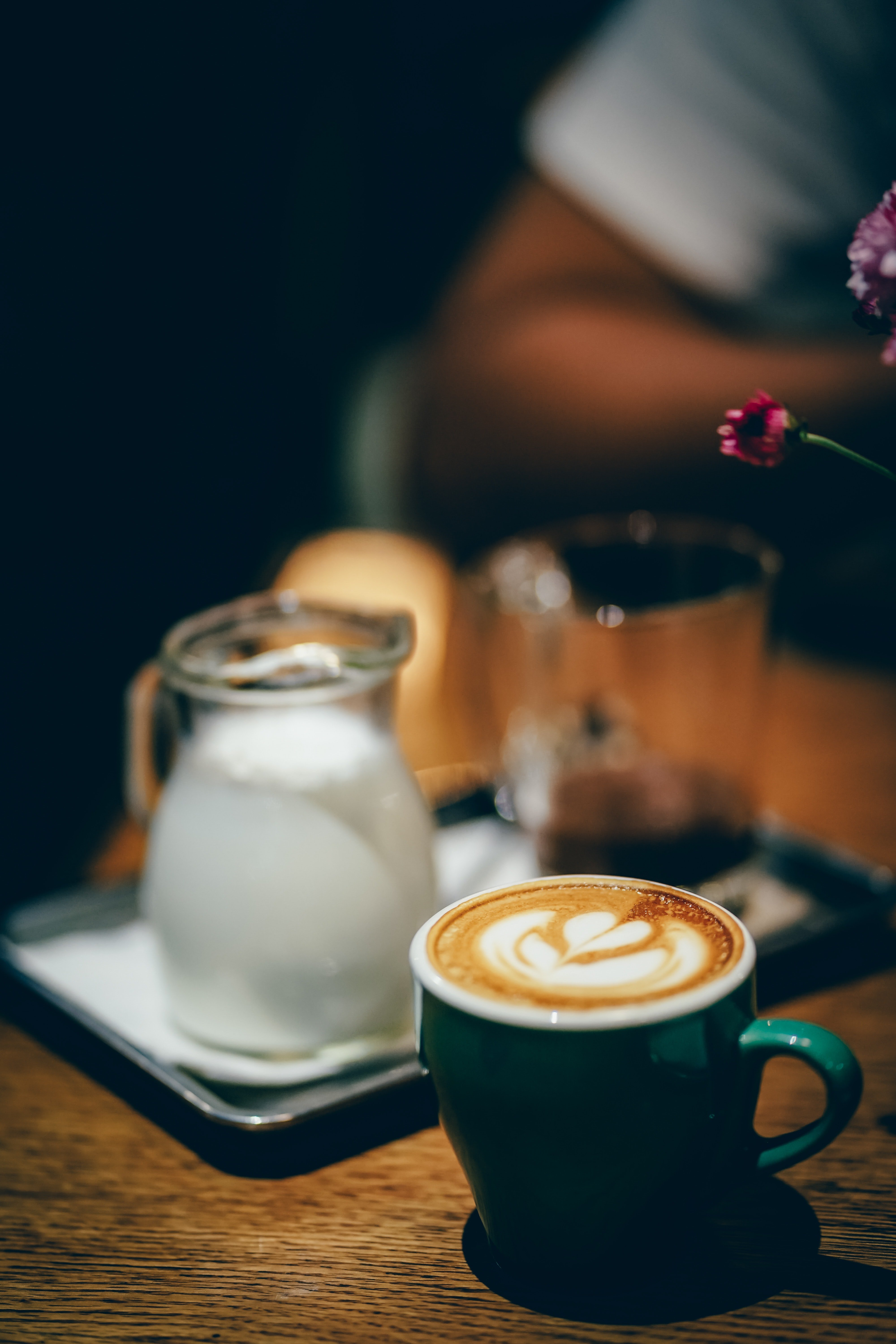 Julia and Catherine decided to grab some coffee. | Source: Pexels