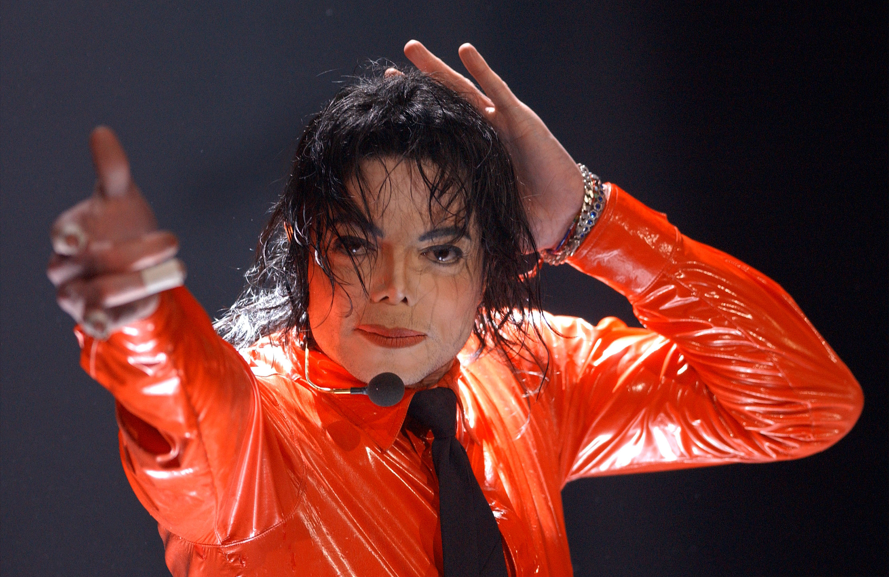 Michael Jackson performing at the American Bandstand's 50th Celebration in Los Angeles in 2002 | Source: Getty Images