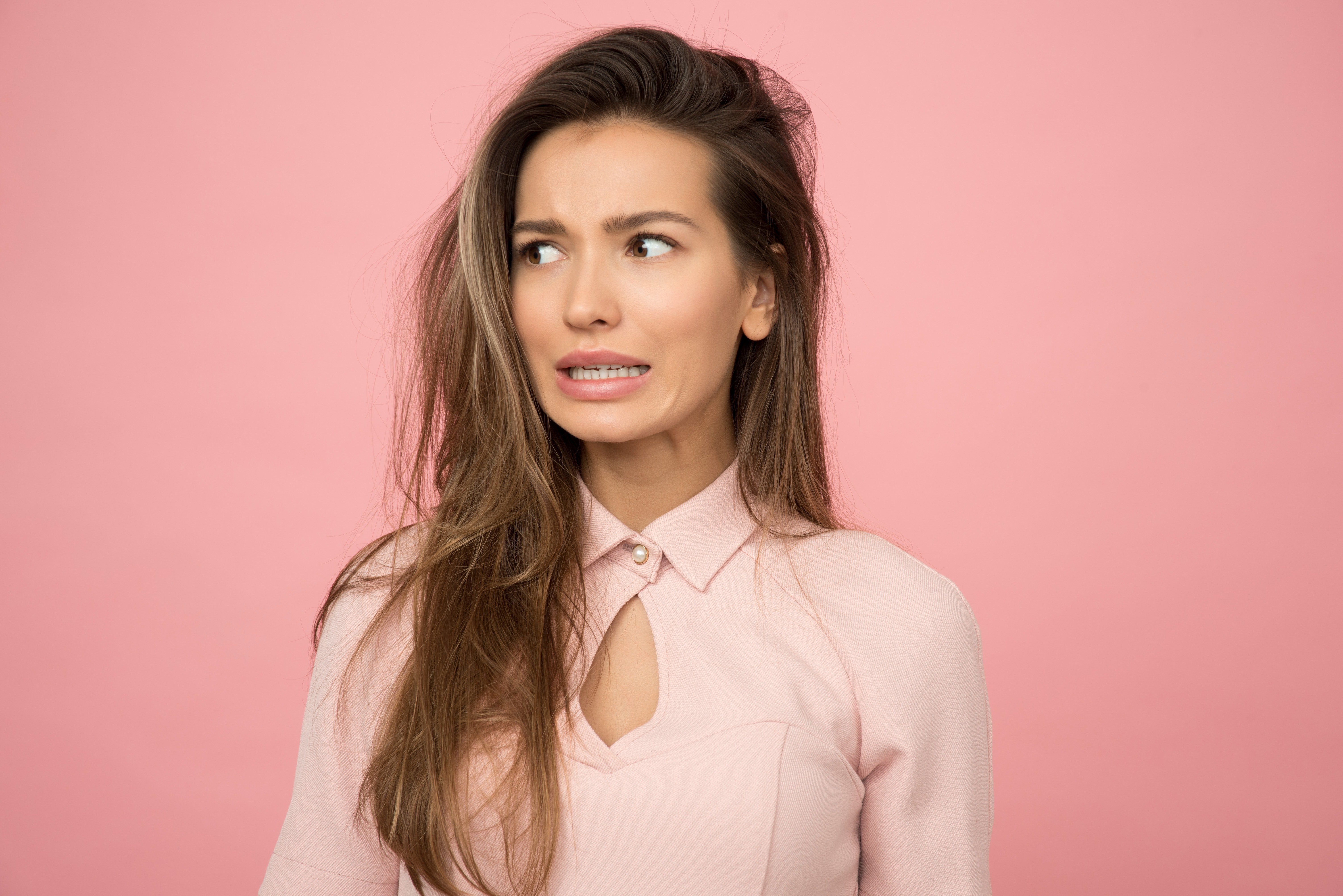 A confused woman. | Source: Pexels