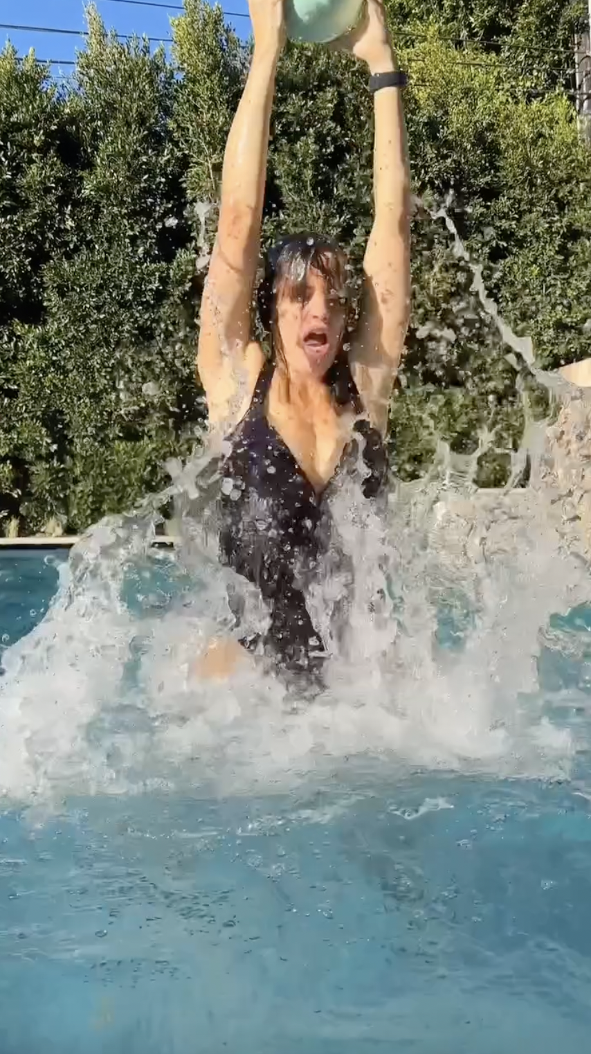 A screenshot from a video of Jennifer Garner in the pool as she trains for her role as Elektra, posted on August 6, 2024 | Source: Instagram/jennifer.garner