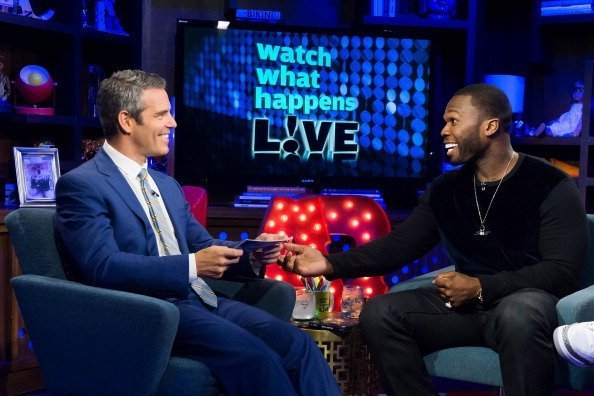 Andy Cohen and 50 Cent on the set of Watch What Happens Live - Season 11 | Photo: Getty Images