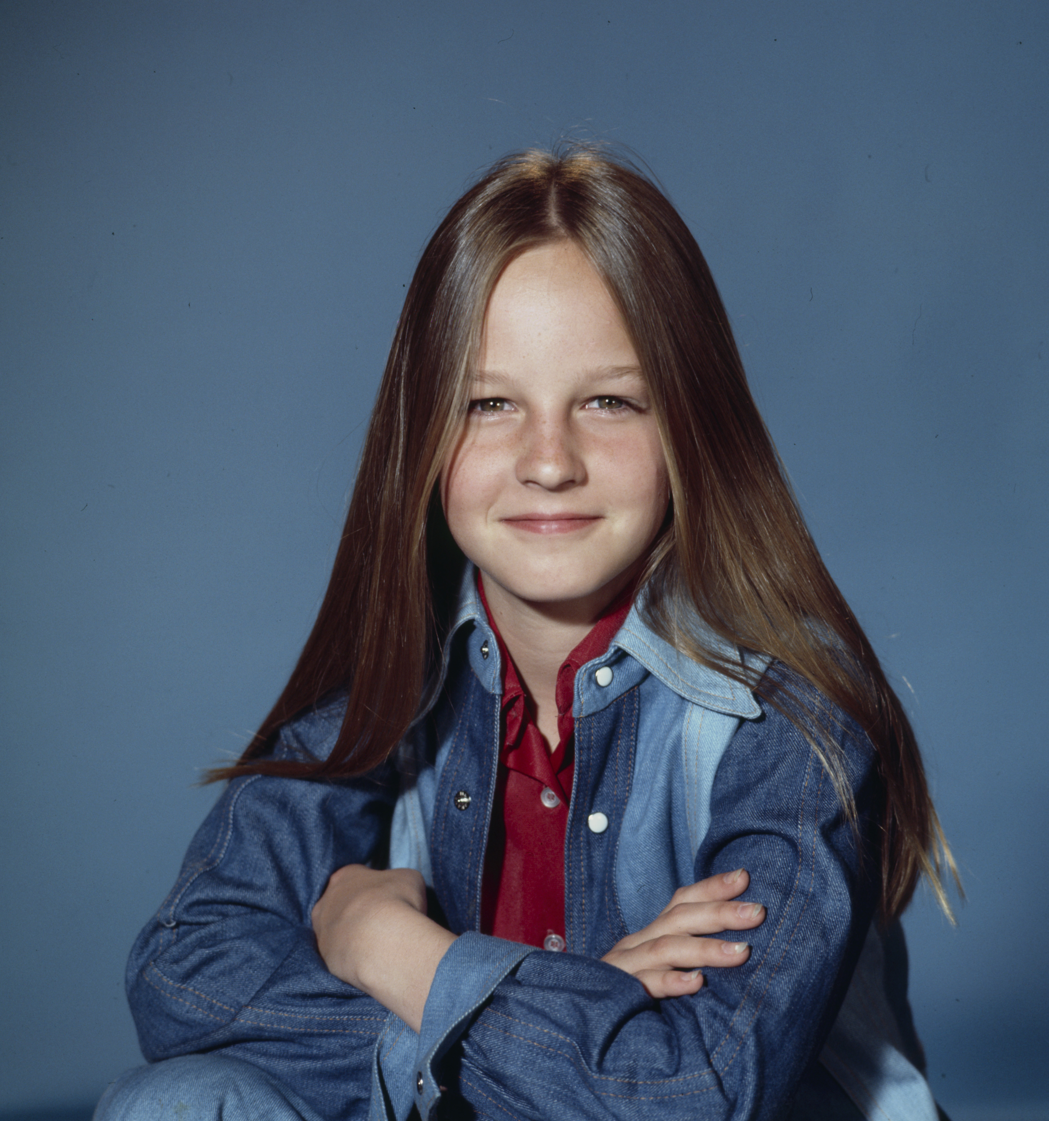 Helen Hunt poses for promotional photo for "Swiss Family Robinson" in 1975 | Source: Getty Images