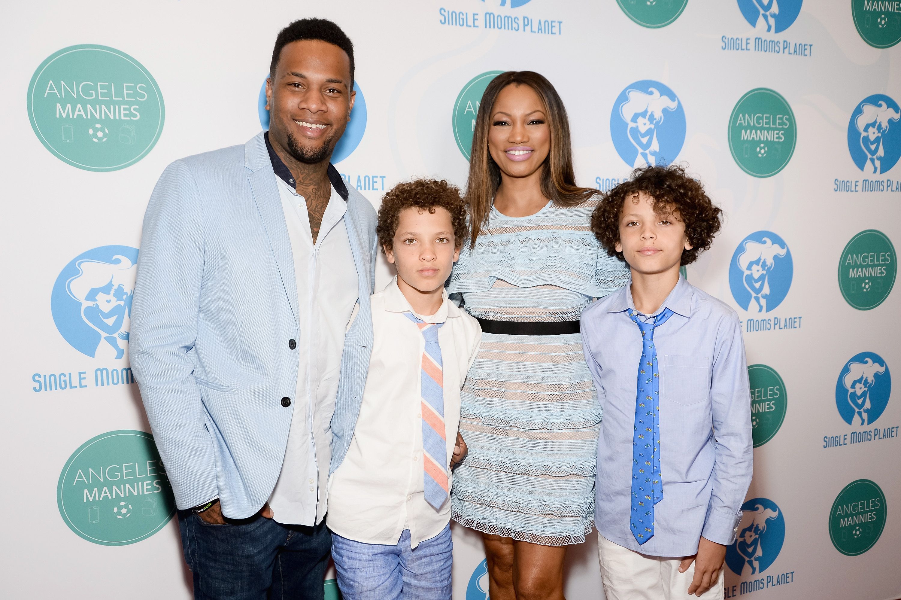 Giselle Beauvais and sons Oliver Saunders, Jaid Thomas Nilon and Jax Joseph Nilon at the Single Mom's Awards on May 11, 2017 in Beverly Hills. | Photo: Getty Images 
