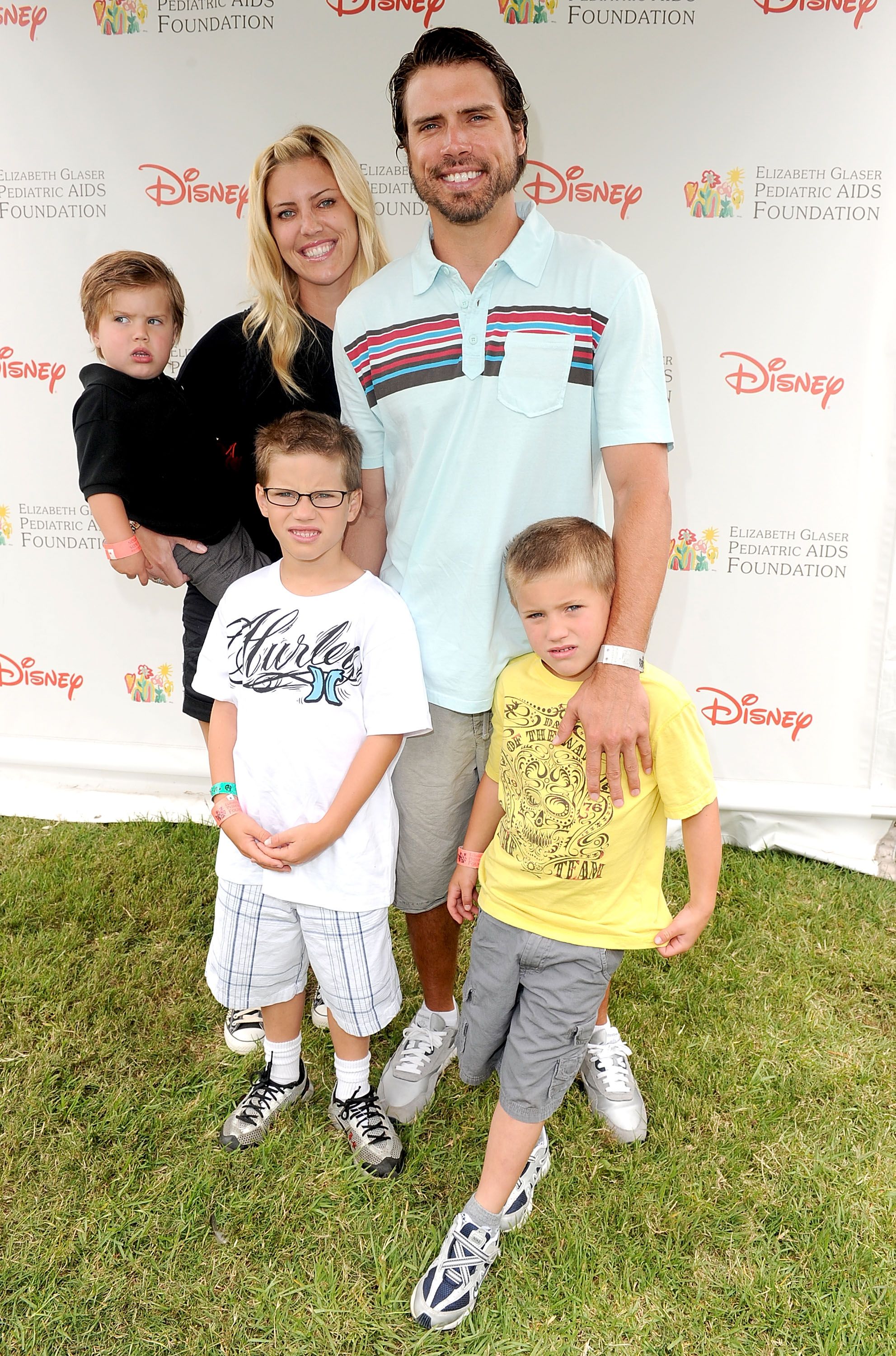 Joshua Morrow, Tobe Keeney and their kids during the 21st A Time For Heroes Celebrity Picnic sponsored by Disney to benefit the Elizabeth Glaser Pediatric Aids Foundation held at Wadsworth Great Lawn on June 13, 2010, in Los Angeles, California. | Source: Getty Images