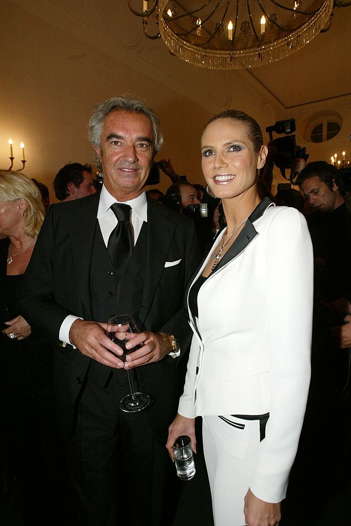 Heidi Klum Mit Freund Flavio Briatore Bei Der Benefiz Modenschau Auf Schloss Bellevue Am 211003 (Photo by Franziska Krug) | Quelle: Getty Images) Heidi Klum Mit Freund Flavio Briatore Bei Der Benefiz Modenschau Auf Schloss Bellevue Am 211003 (Photo by Franziska Krug) | Quelle: Getty Images)