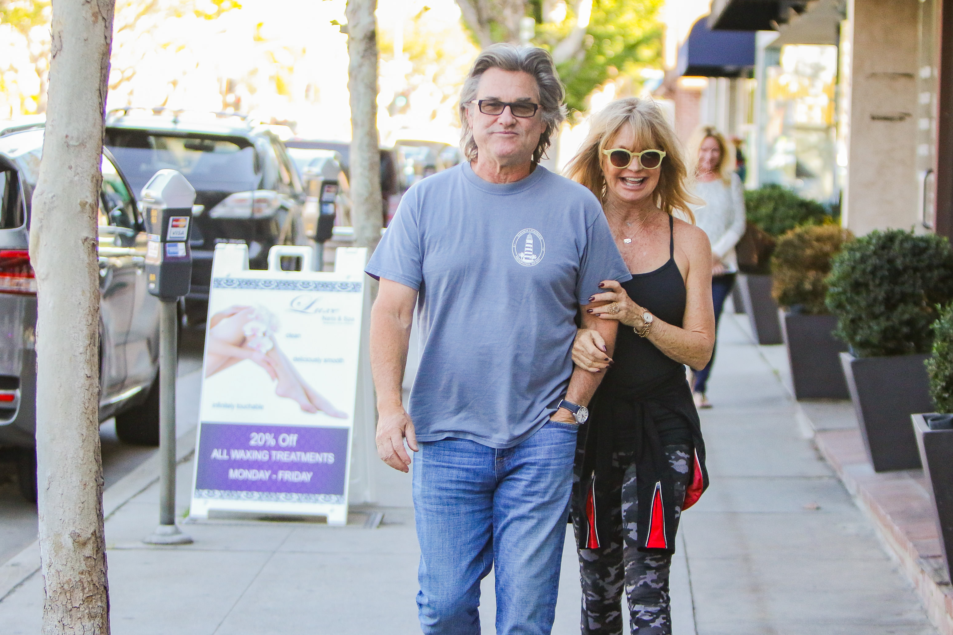 Goldie Hawn and Kurt Russell are seen on November 25, 2016 in Los Angeles, California | Source: Getty Images