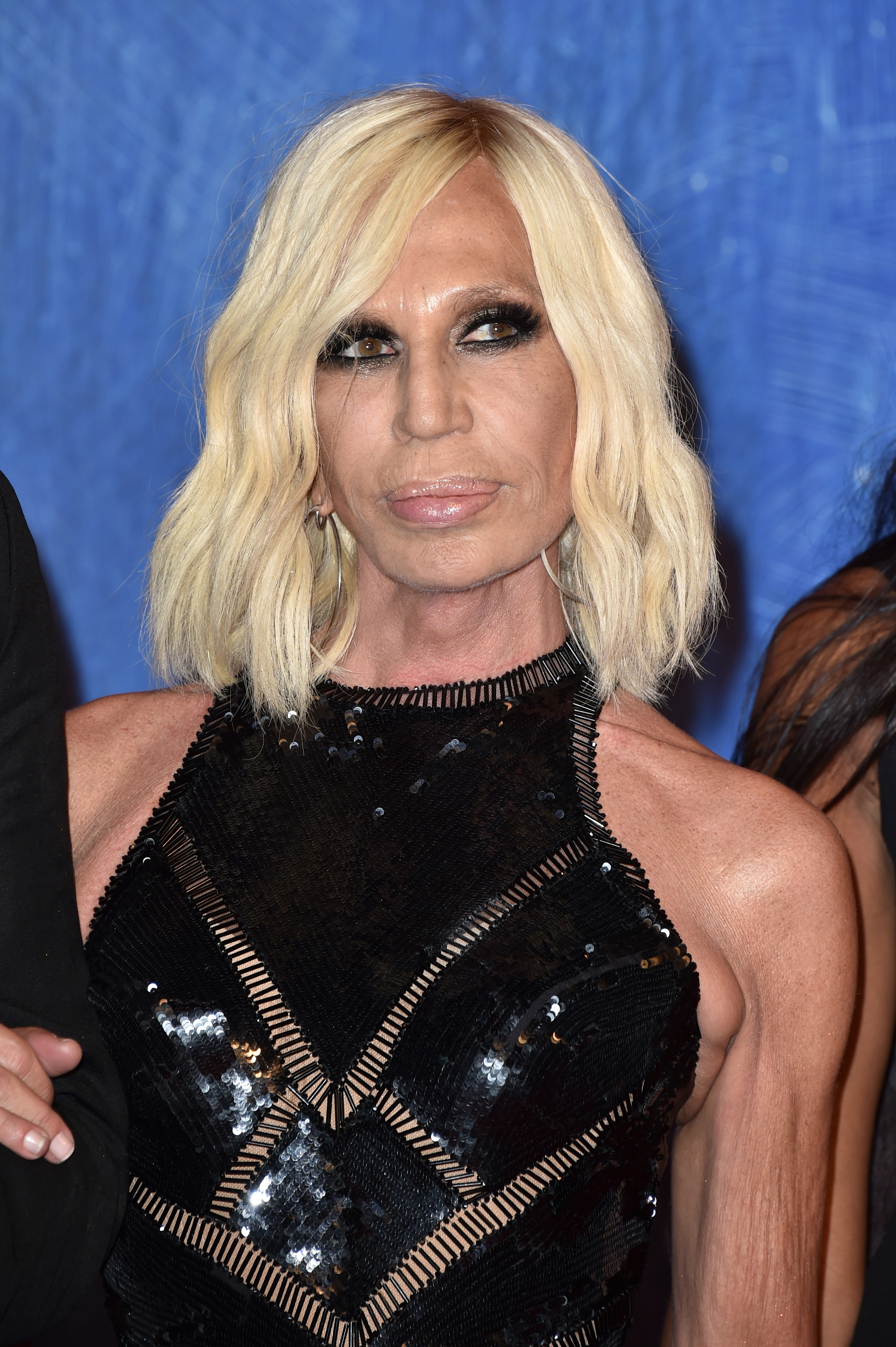 Donatella Versace attends the premiere of "Franca: Chaos and Creation," 2016 | Source: Getty Images