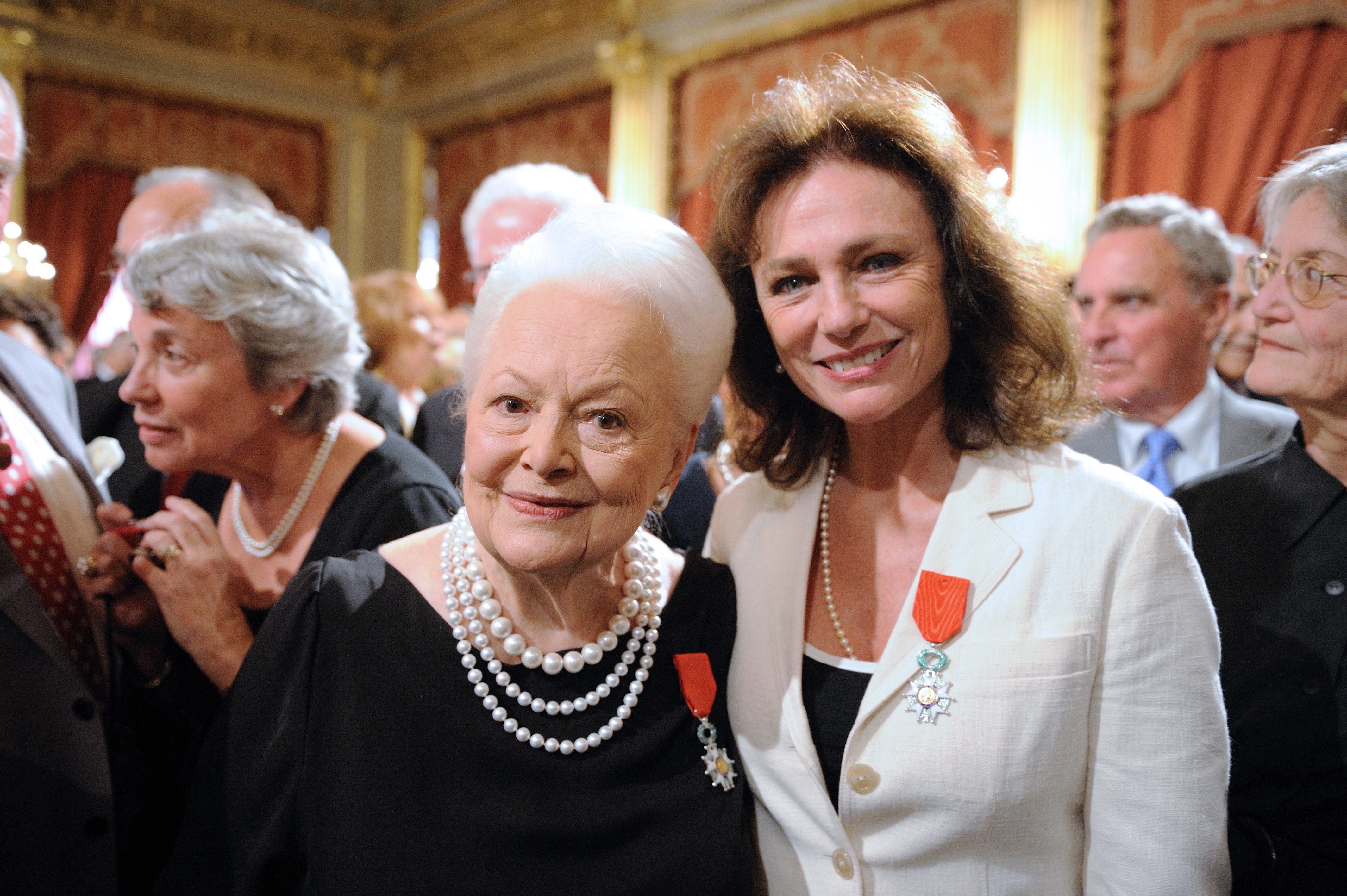 Olivia de Havilland and Jacqueline Bisset at the Elysee Palace in Paris, France, on September 9, 2010. | Source: Eric Feferberg/AFP/Getty Images