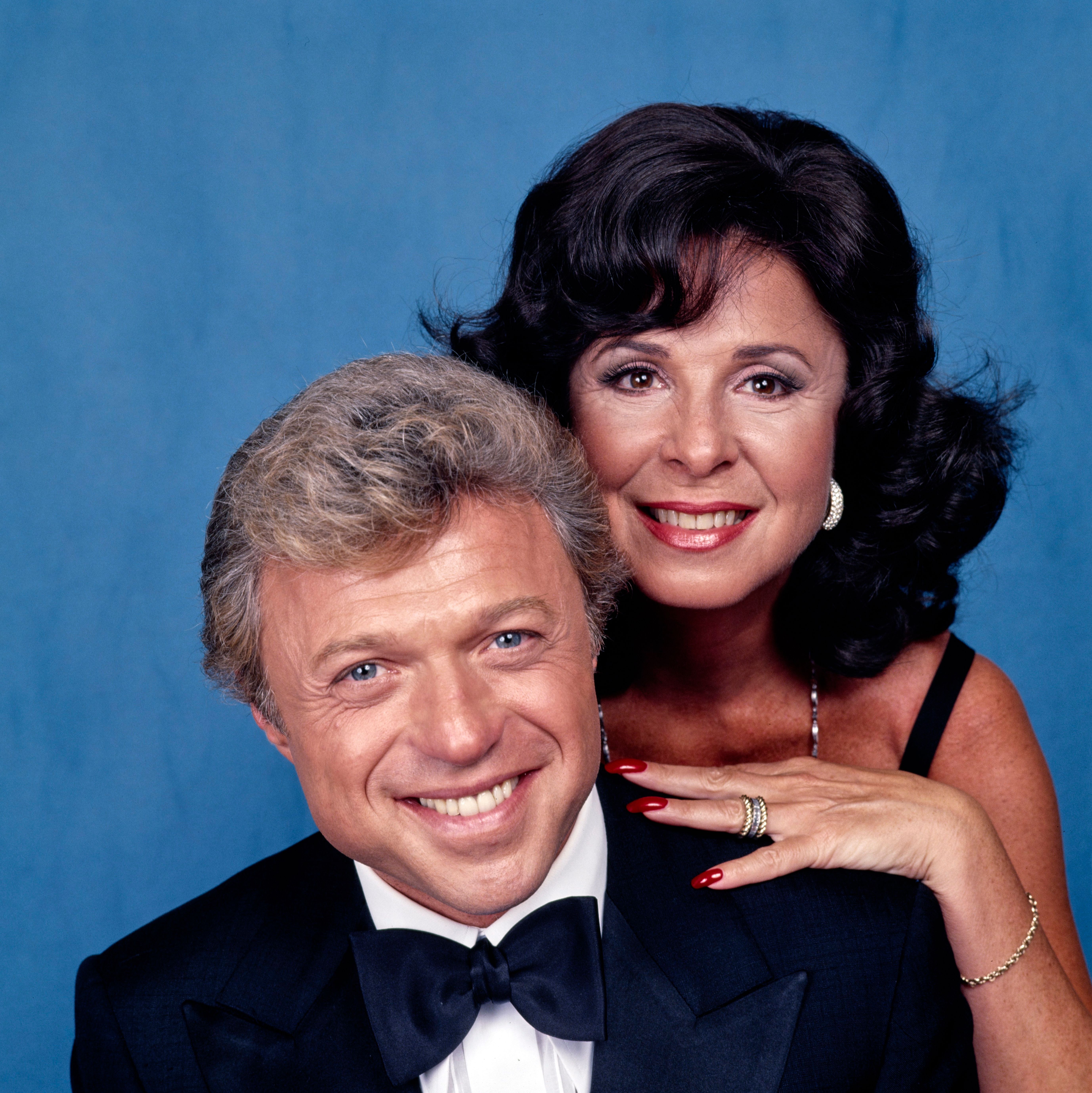 Steve Lawrence and Eydie Gorme at the American Guild of Variety Artists (AGVA) 8th Annual Entertainer of the Year Awards. | Source: Getty Images