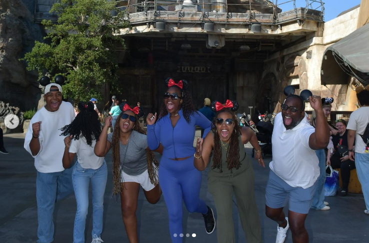 Zahara Jolie-Pitt, Elijah Cooper, and friends strike a playful pose during their Disneyland visit, posted on June 21, 2025 | Source: Instagram/realelijahmcooper