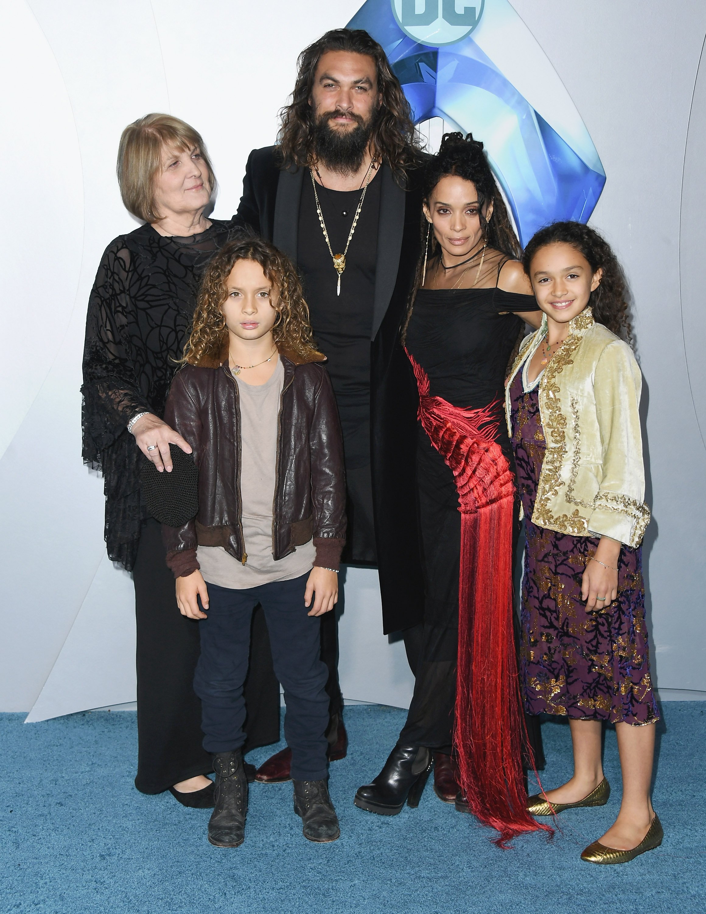 Jason Momoa, his mother Coni Momoa, Lisa Bonet & their kids, Lola and Nakoa-Wolf at the premiere of “Aquaman” in Hollywood on Dec. 12, 2018. | Photo: Getty Images