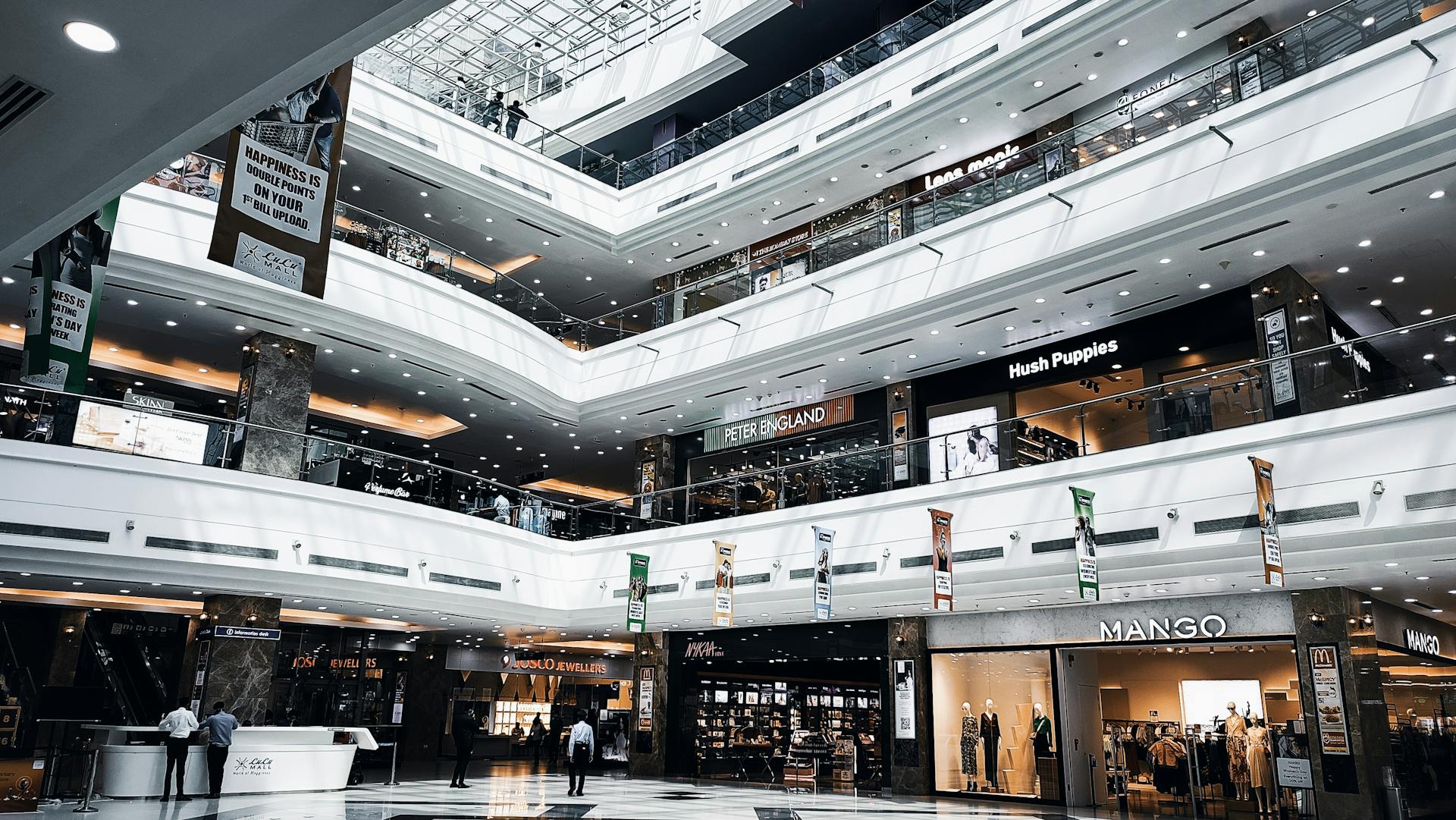 Stores inside a mall | Source: Pexels