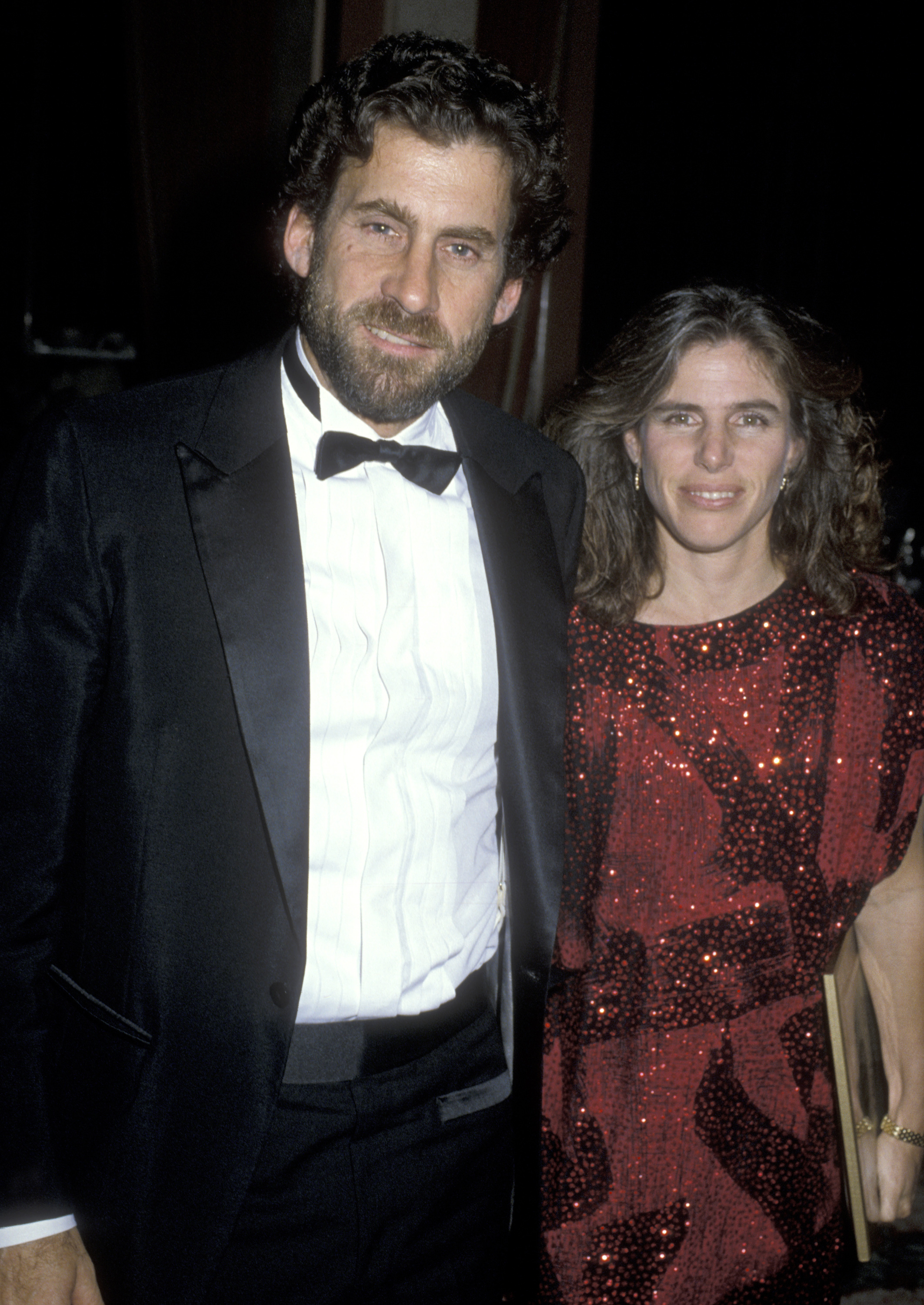 Paul Michael Glaser and Elizabeth Glaser at the Beverly Hilton Hotel in Beverly Hills on March 8, 1986 | Source: Getty Images