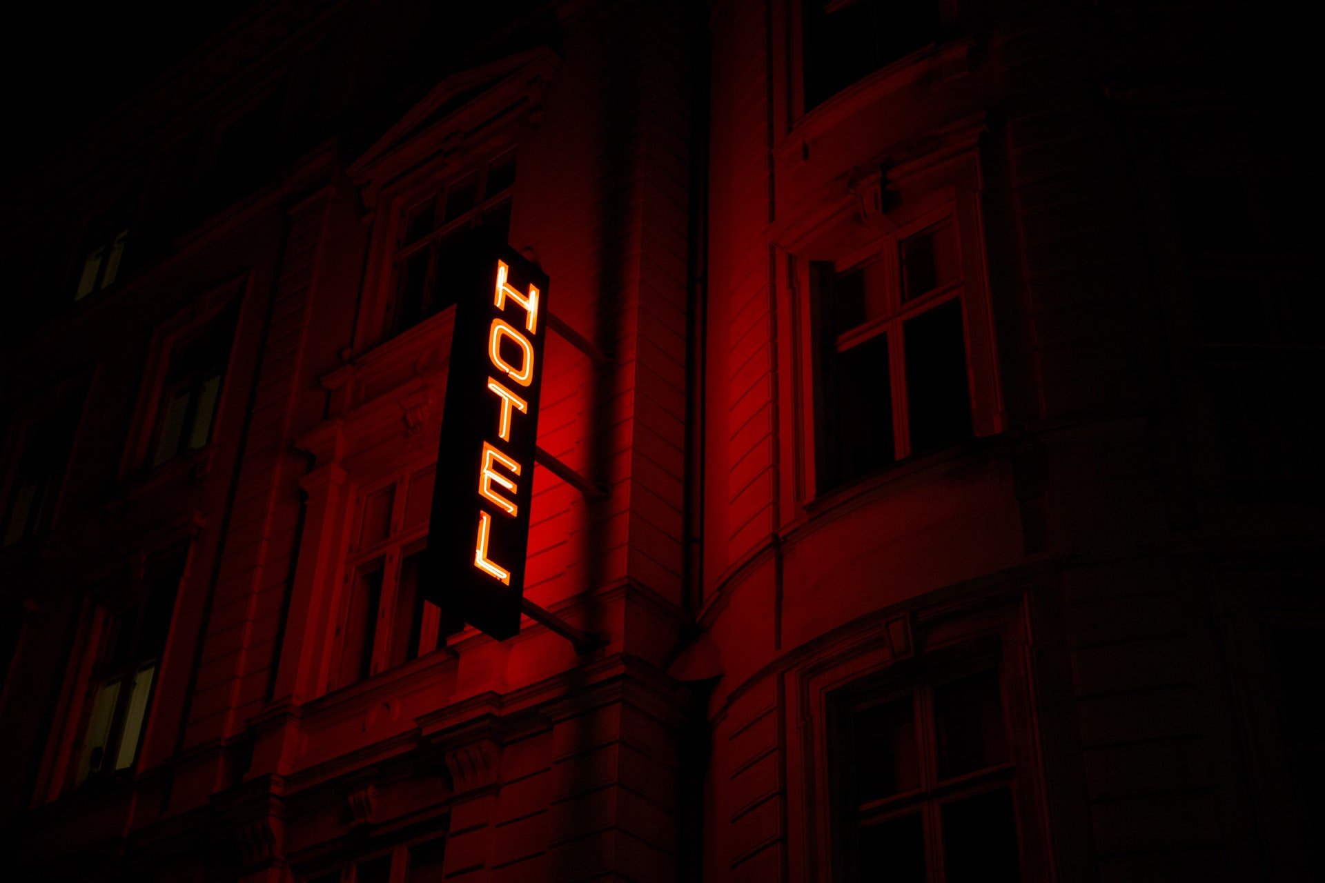 OP decided to spend the night at a hotel. | Source: Unsplash