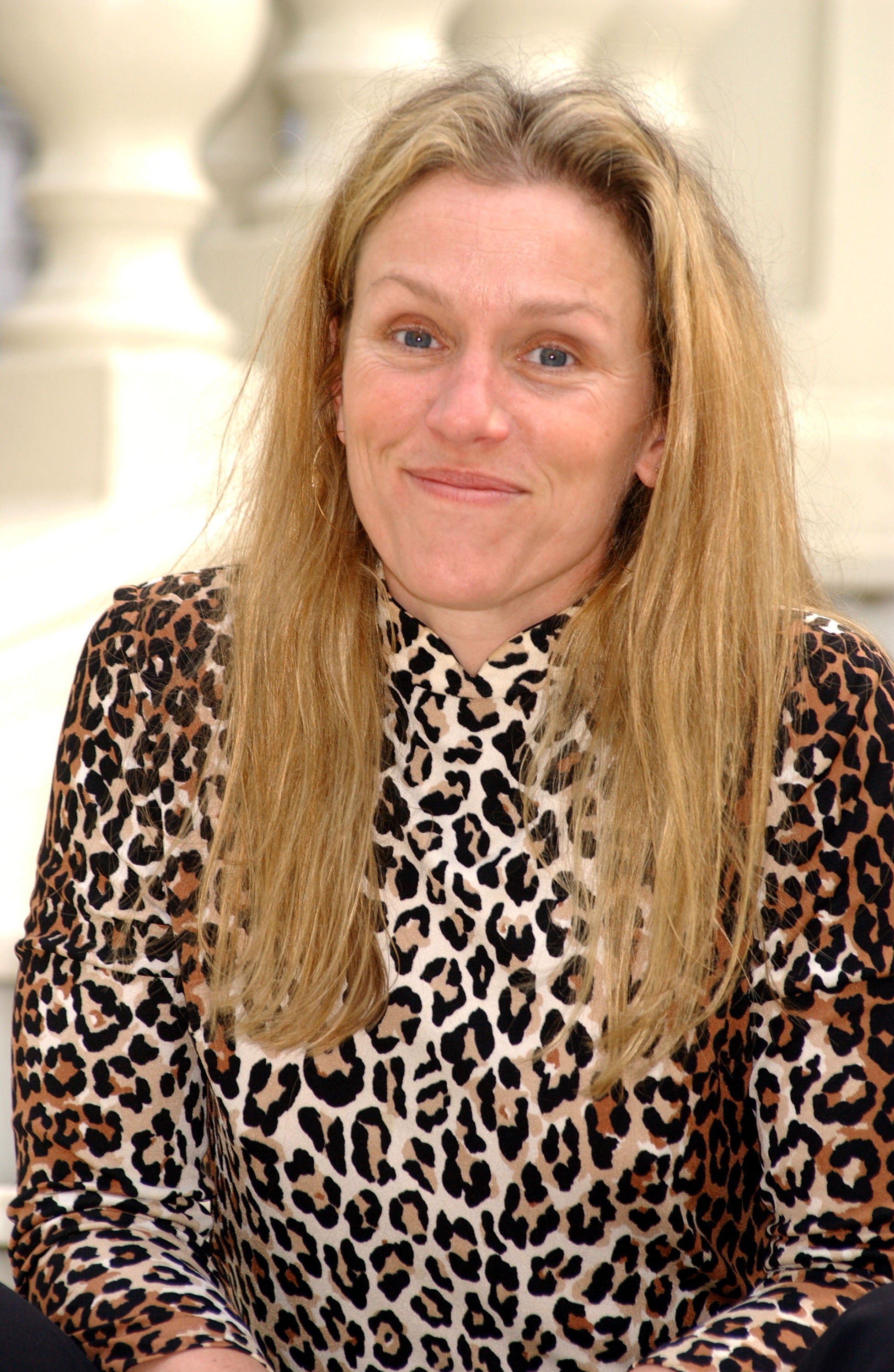The American actress at the Hotel Ritz for the Spanish premiere of "The Man Who Wasn't There" on April 10, 2002, in Madrid, Spain. | Source: Getty Images
