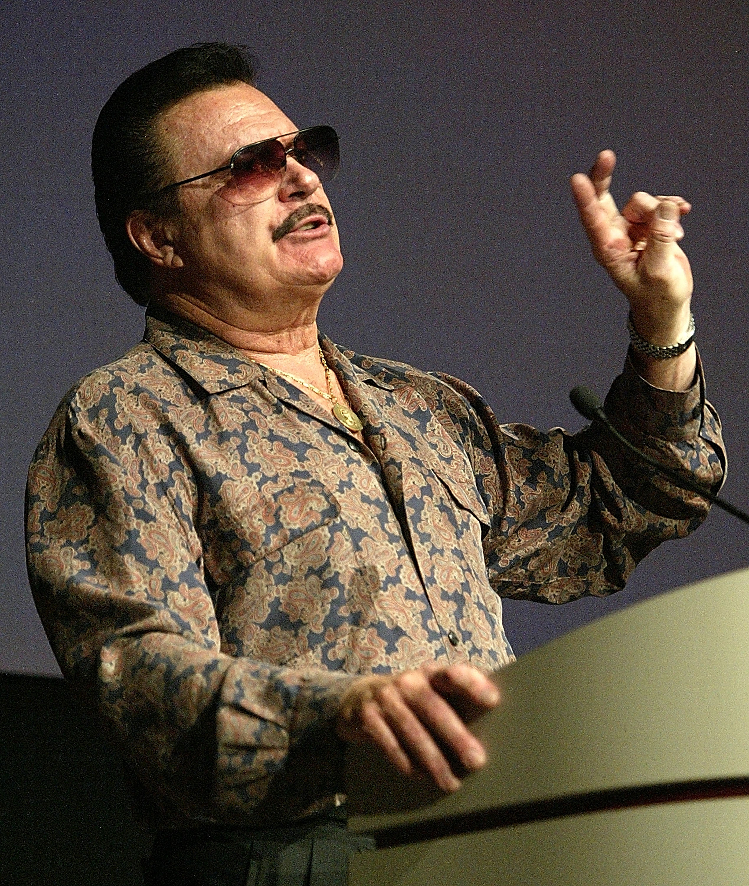 Max Baer Jr. at the Academy of Television Arts and Sciences Auditorium in North Hollywood, 2003. | Source: Getty Images