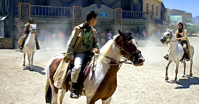 Gabriel Villena Fernández, Cowboy show - cowboys on horses, CC BY-SA 2.0 ,Wikimedia Commons