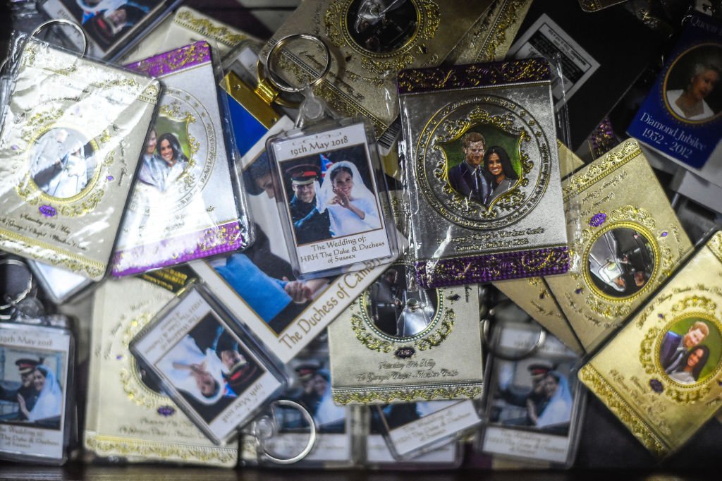 Merchandise in the form of key chains featuring Prince Harry and Meghan Markle being sole on sale after they announced their royal exit, on January 14, 2020 in London, England | Source: Peter Summers/Getty Images