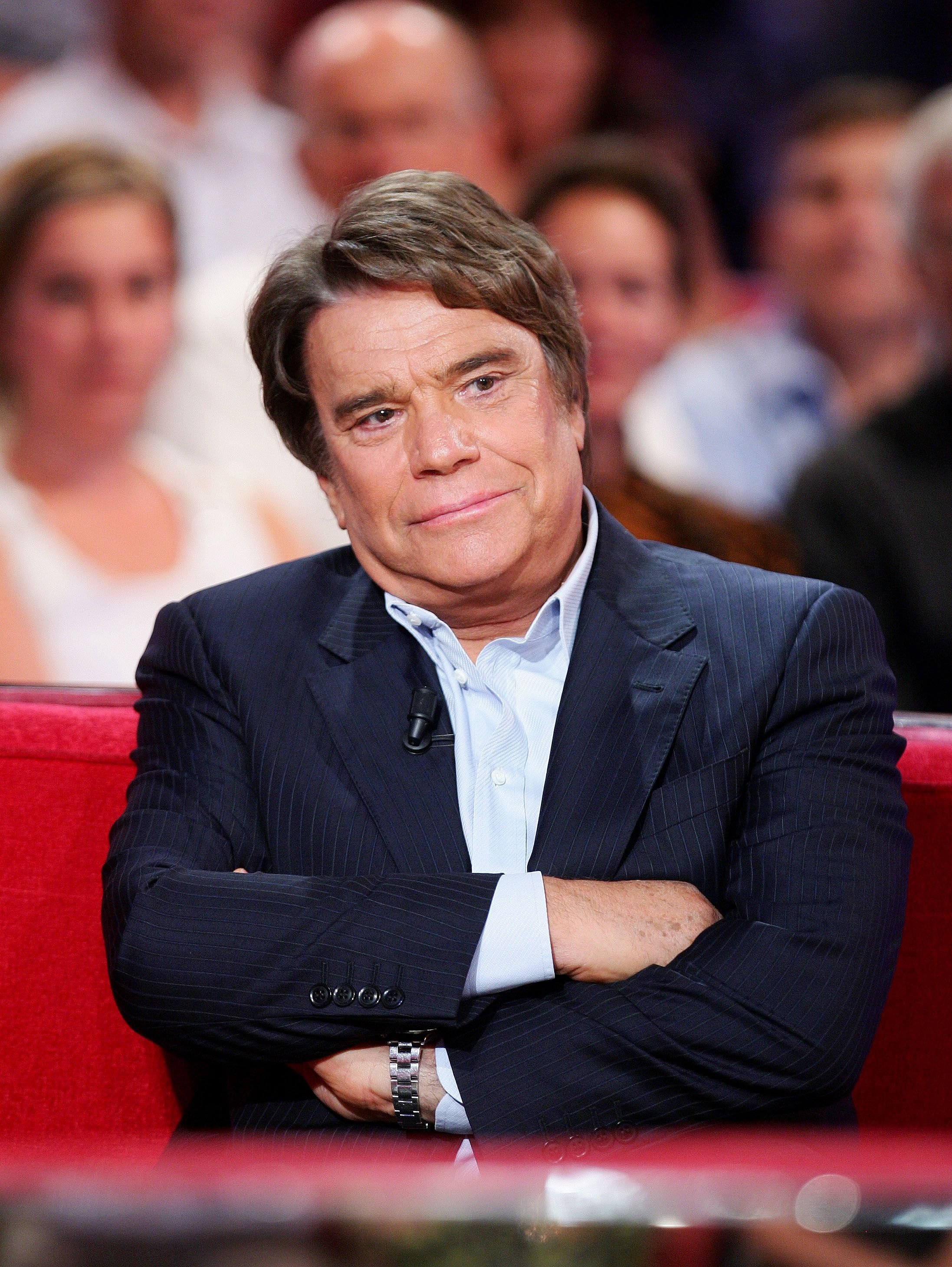 L'émission télévisée "Vivement Dimanche" à Paris, France, le 15 septembre 2010-Bernard Tapie. | Photo : Getty Images