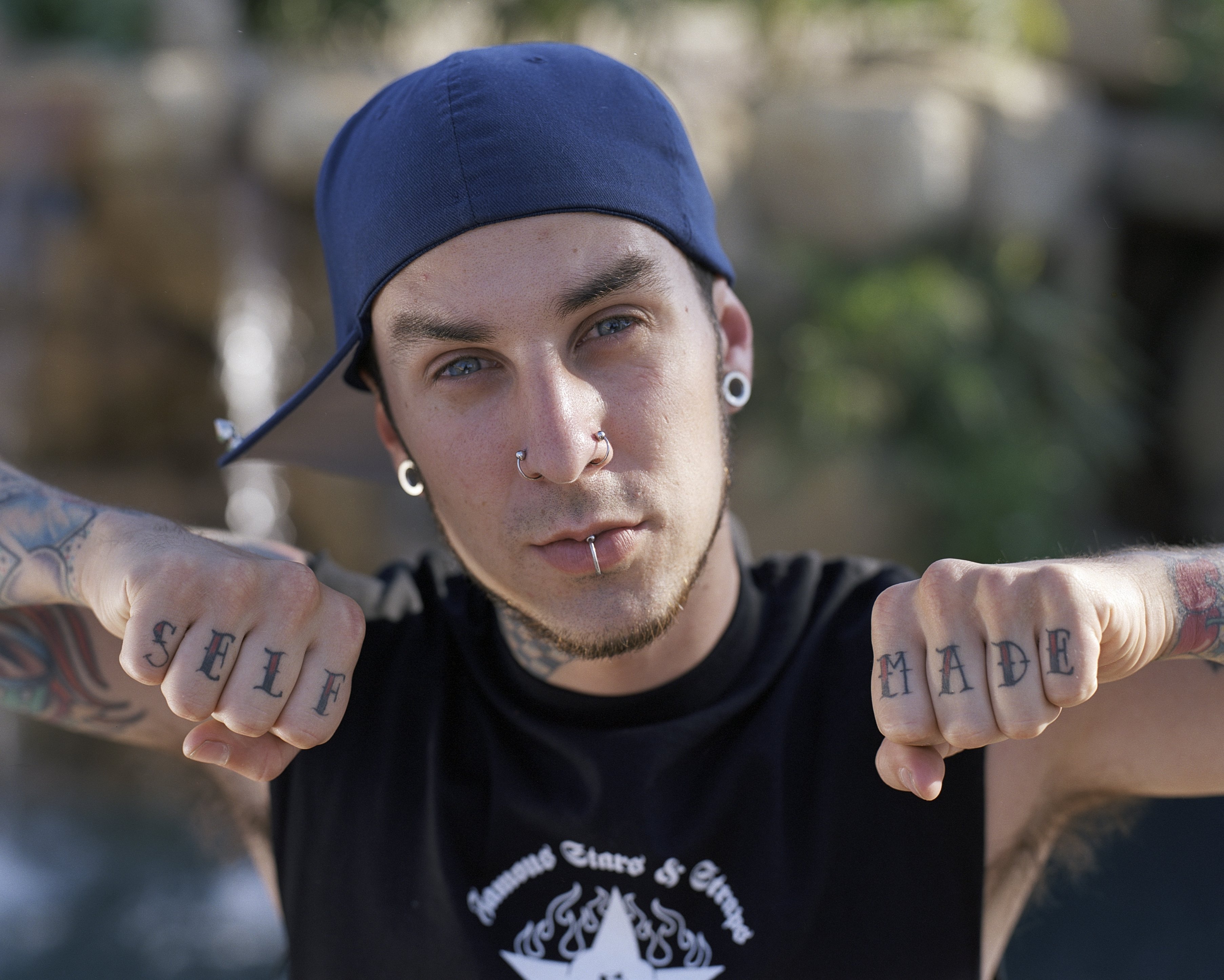 Travis Barker of Blink-182 at his home in July, 2001 in Riverside, California. | Source: Getty Images