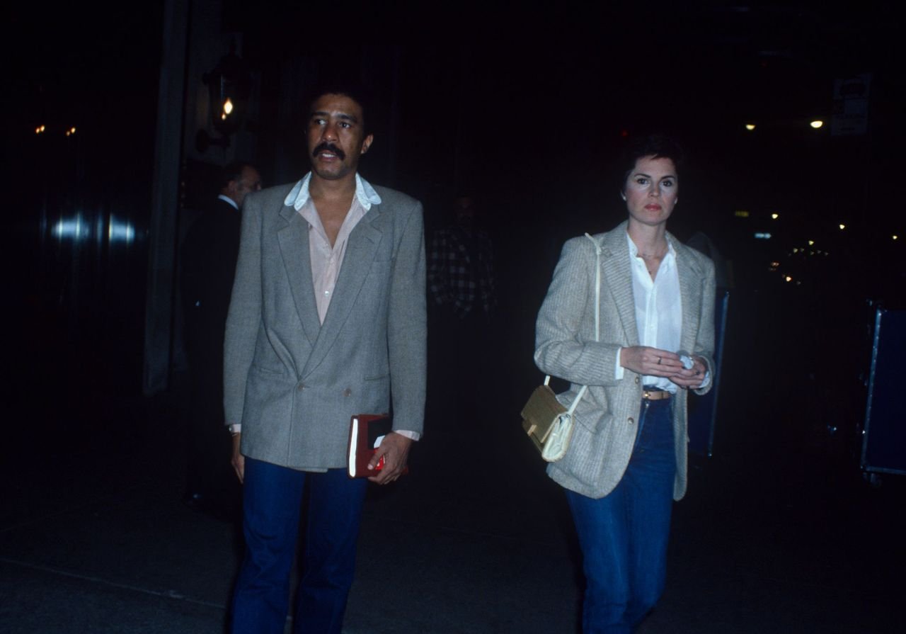 Jennifer Lee and Richard Pryor walking together; circa 1970, New York. | Source: Getty Images