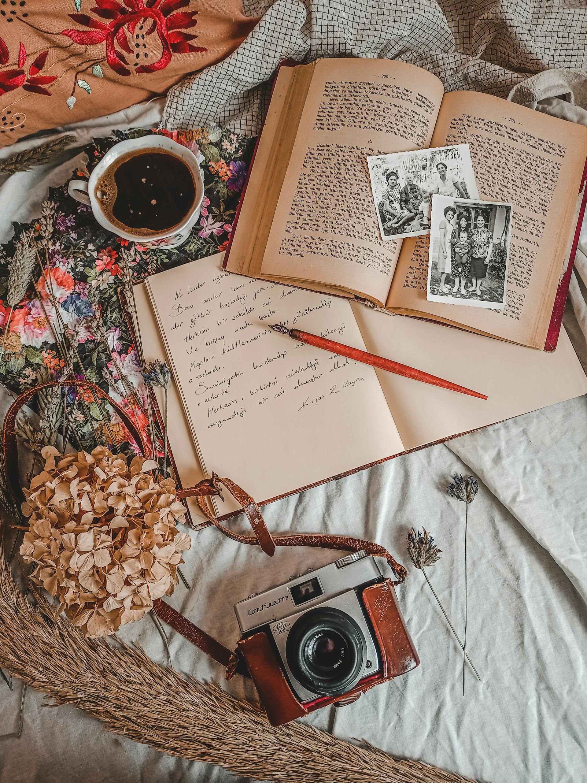 An old notebook with old photos | Source: Pexels