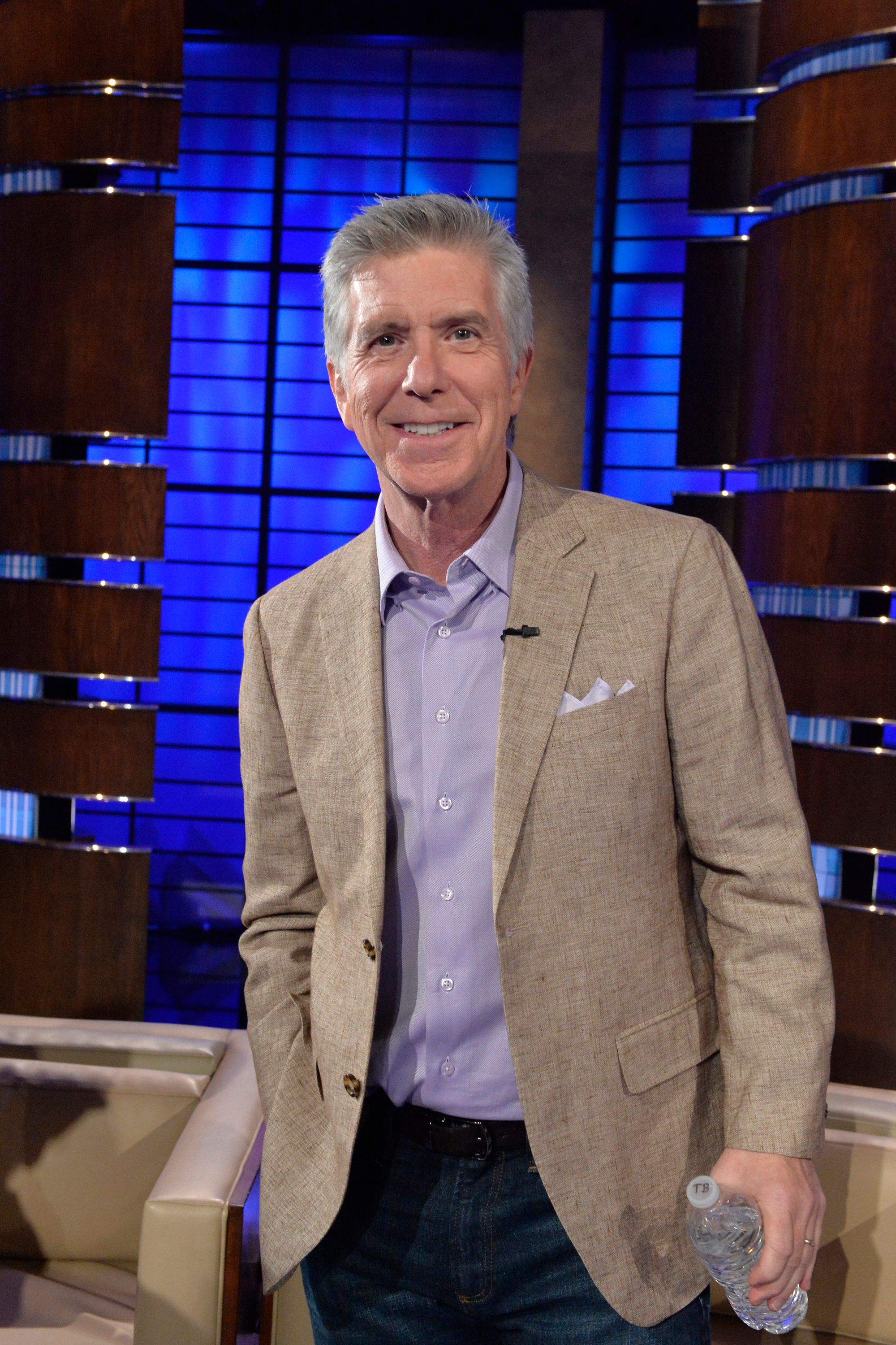 Tom Bergeron on "To Tell The Truth," episode 203 on November 13, 2016 | Photo: Lisa Rose/Walt Disney Television/Getty Images