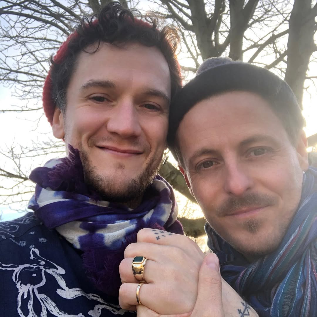 Jamie Meek and his husband from a post dated December 26, 2020. | Source: Instagram/jamiermeek