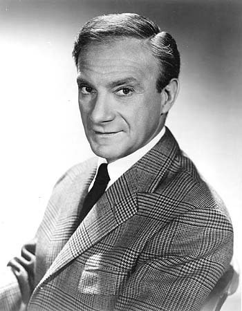 Jonathan Harris promoting his role on the CBS television series Lost in Space.| Photo: Wikimedia Commons.