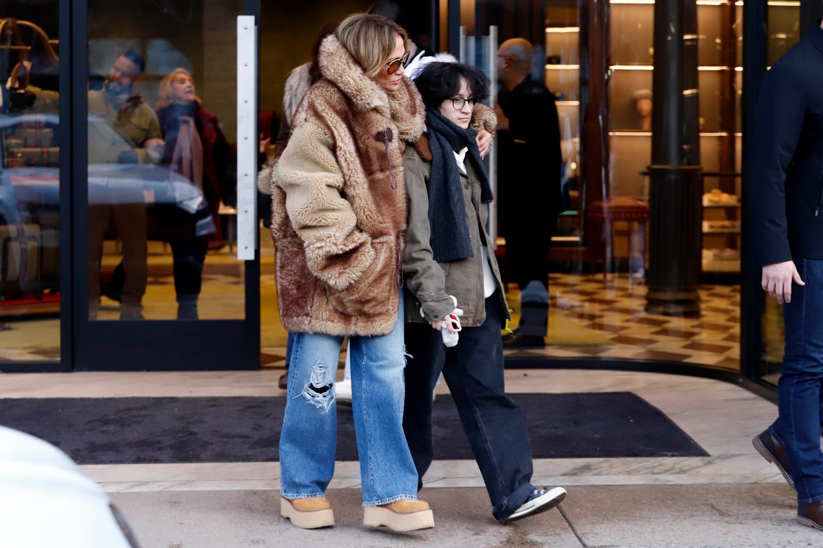 Jennifer Lopez and her daughter Emme spotted on December 24, 2024, in Aspen, Colorado. | Source: Getty Images