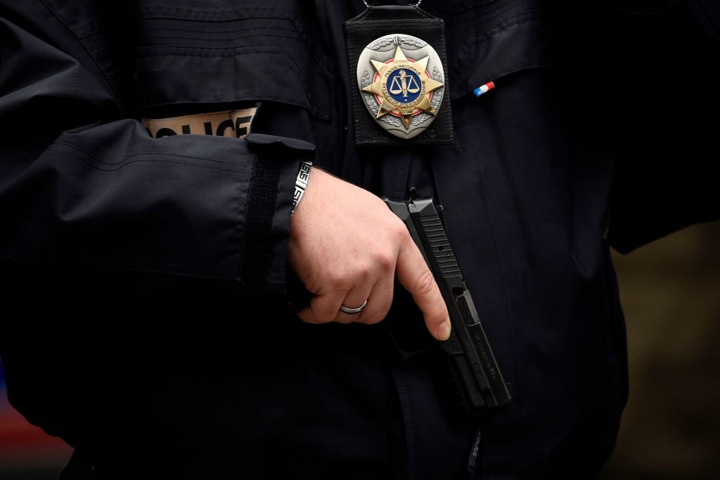 L'arme à feu d'un policier | Photo:  Getty Images