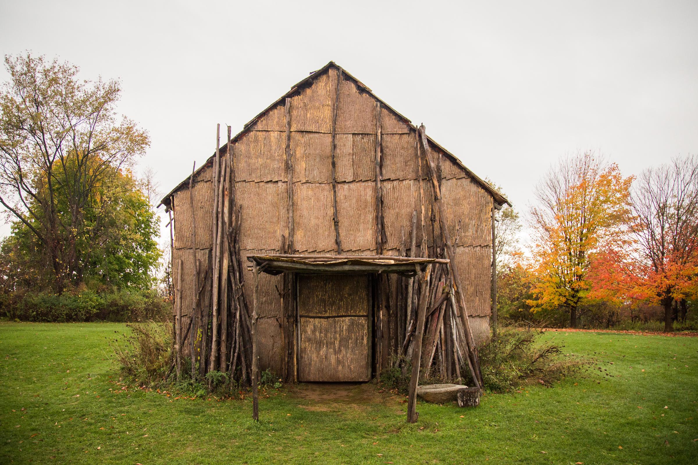 Old wooden barn | Source: Freepik