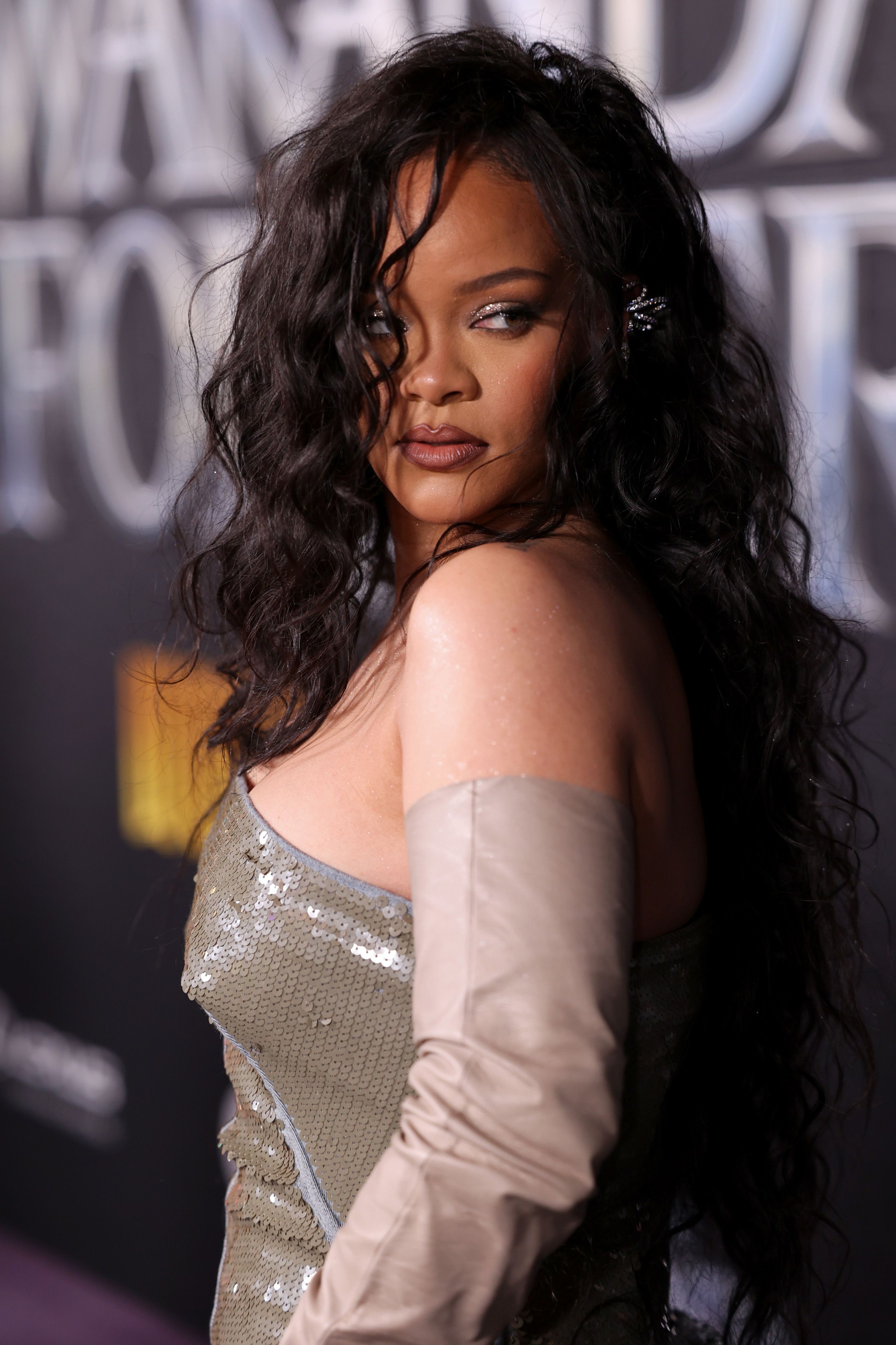 Rihanna at the "Black Panther: Wakanda Forever" world premiere at the El Capitan Theatre in Hollywood, California on October 26, 2022 | Source: Getty Images