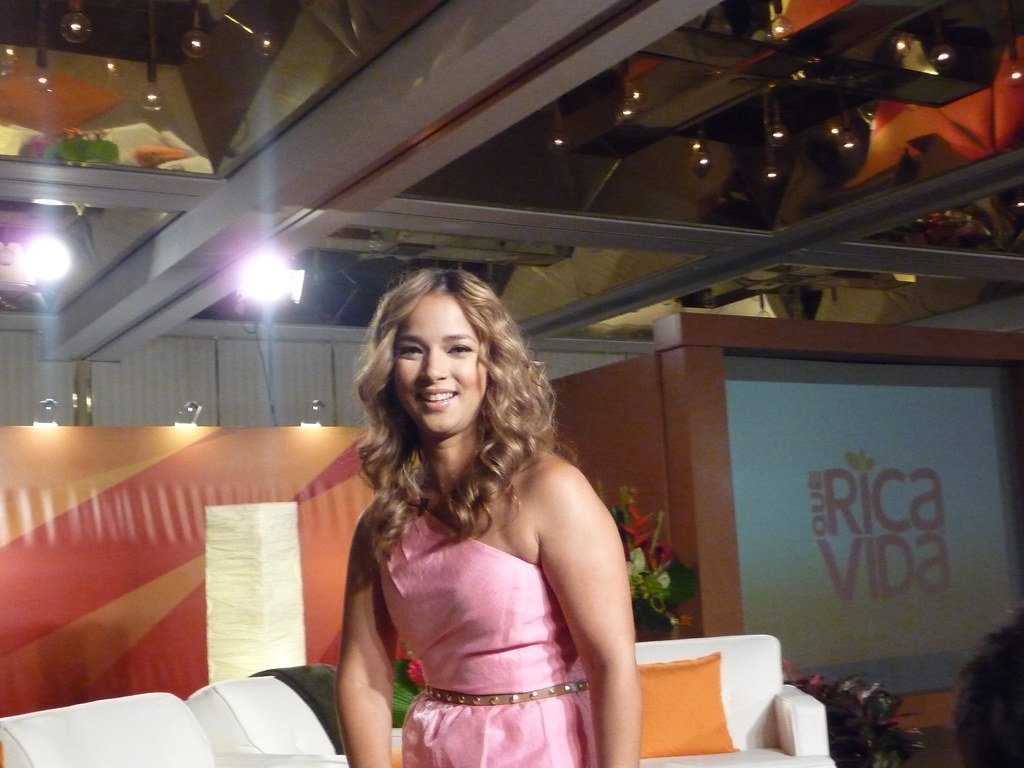 Adamari López en el lanzamiento de Que Rica Vida. | Imagen: Flickr