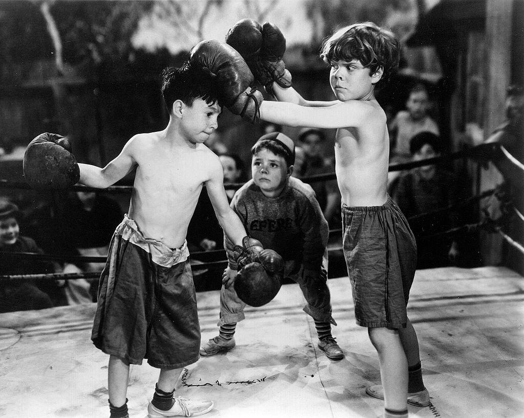Carl Switzer as Alfalfa, George McFarland as Spanky and Tommy Bond as Butch in "Glove Taps," an episode of "Our Gang" comedy later known as "The Little Rascals" which aired on February 20, 1937 | Photo: Getty Images
