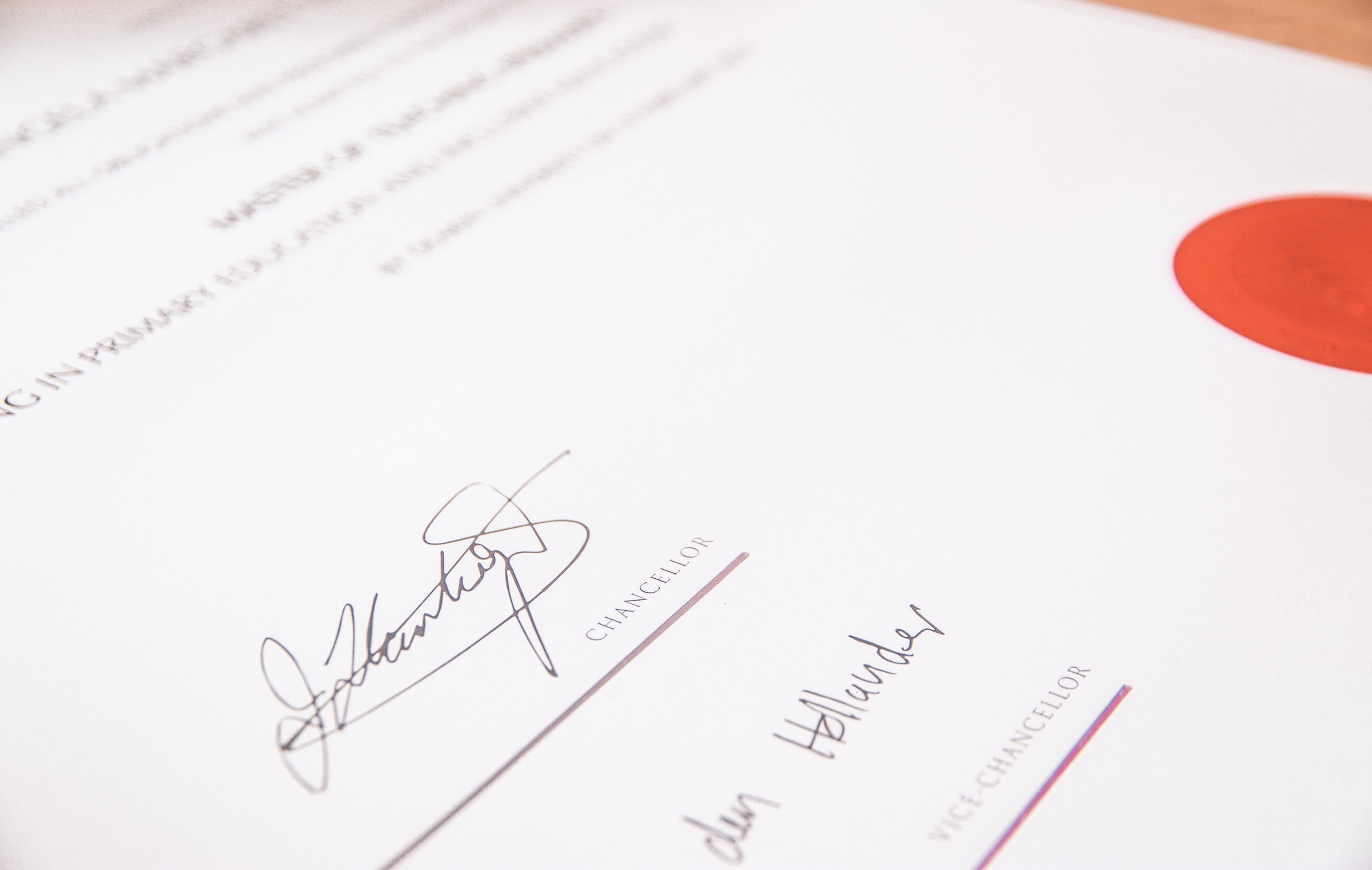 Legal form with signatures | Source: Unsplash