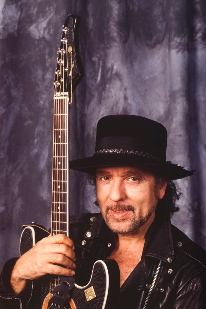Le chanteur Danyel Gérard en décembre 1991 à Paris, France. | Photo : Getty Images