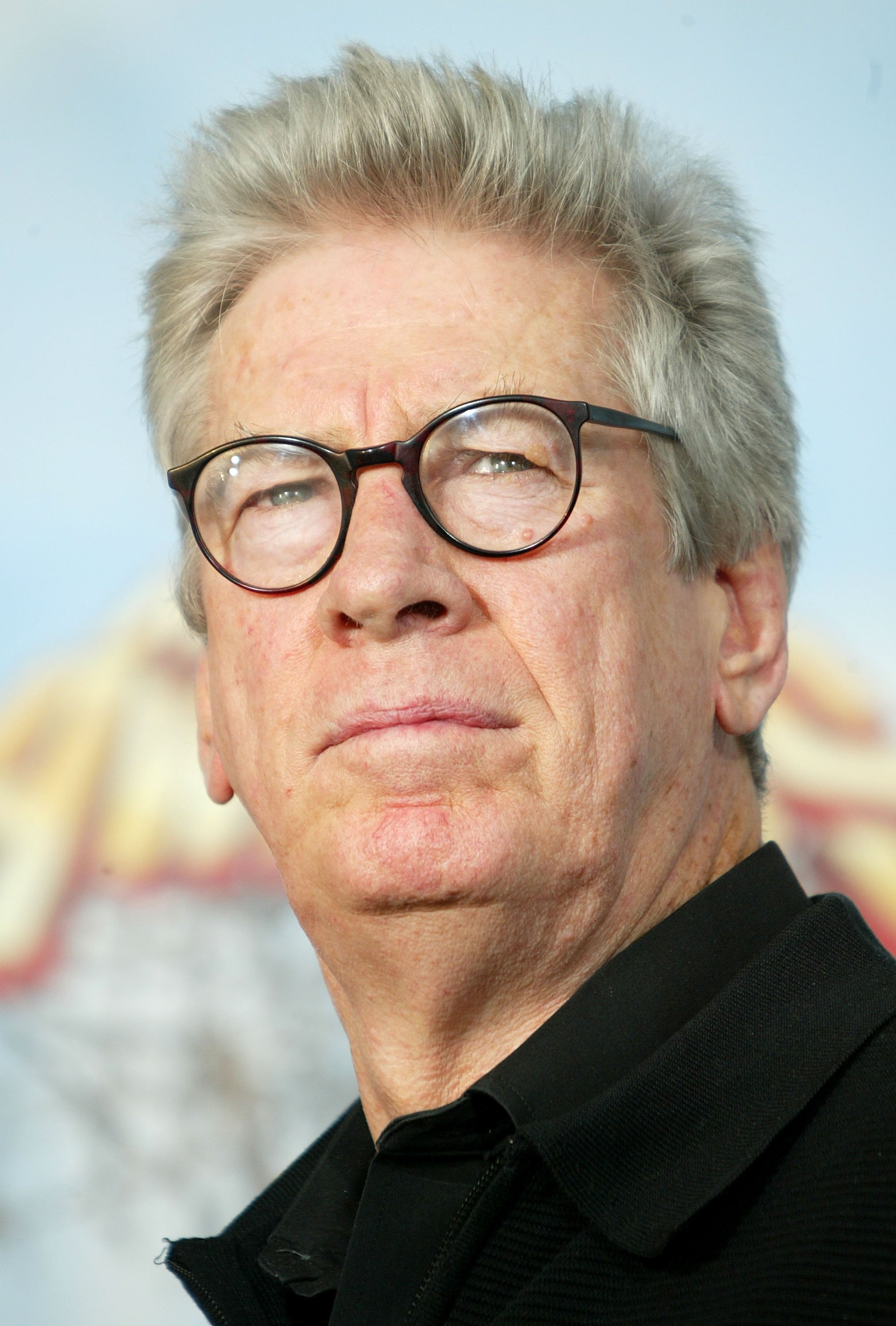 Paul Gleason poses backstage during the MTV Movie Awards on June 4, 2005 | Source: Getty Images