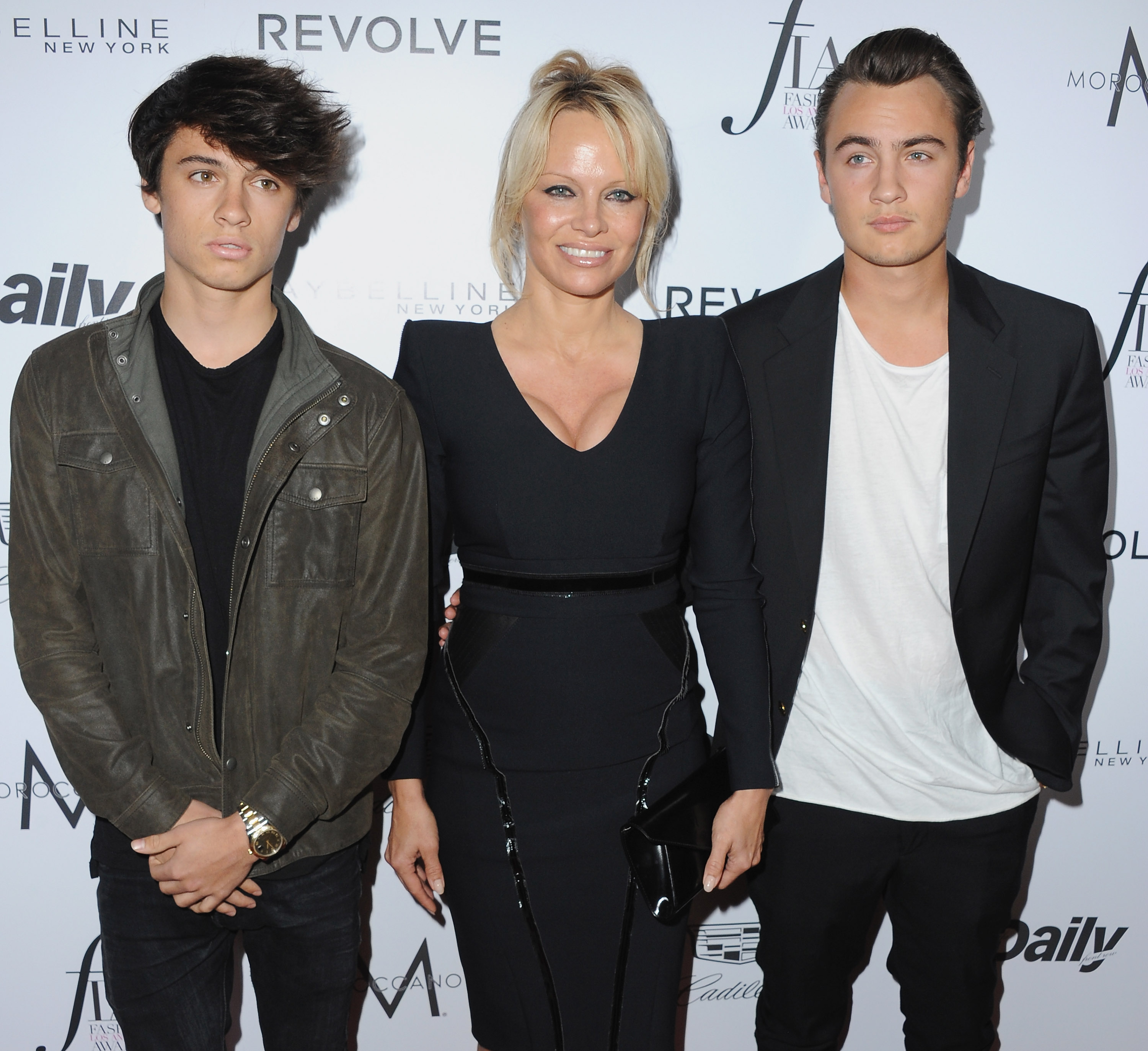 Pamela Anderson, sons Dylan Lee and Brandon Lee on March 20, 2016 in West Hollywood, California. | Source: Getty Images