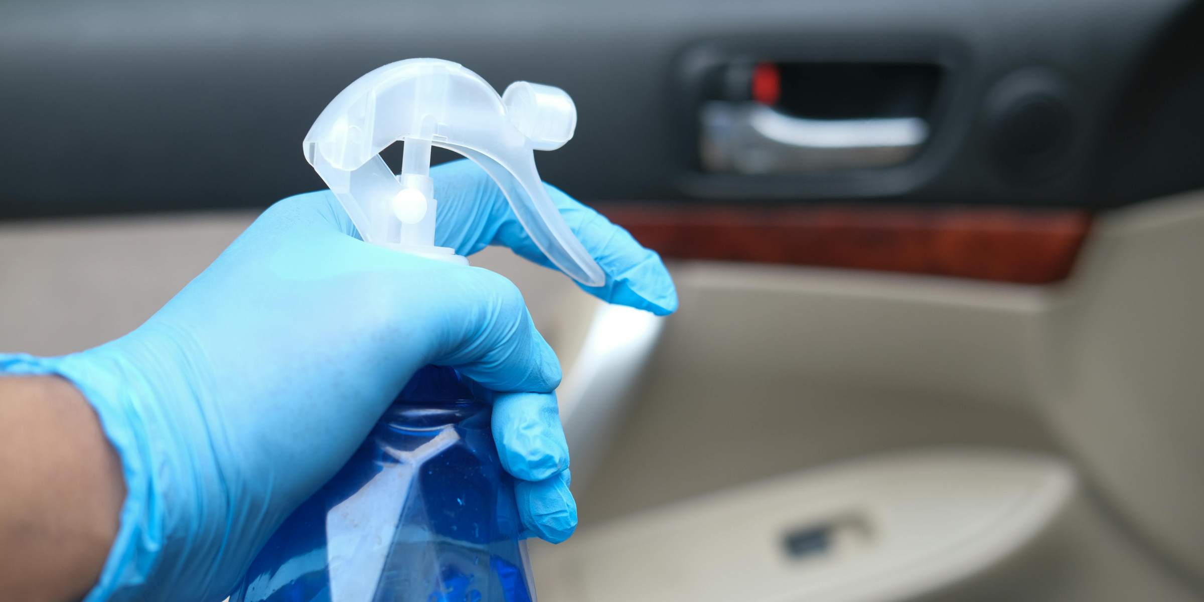 A spray bottle to clean the car interior | Source: Pexels