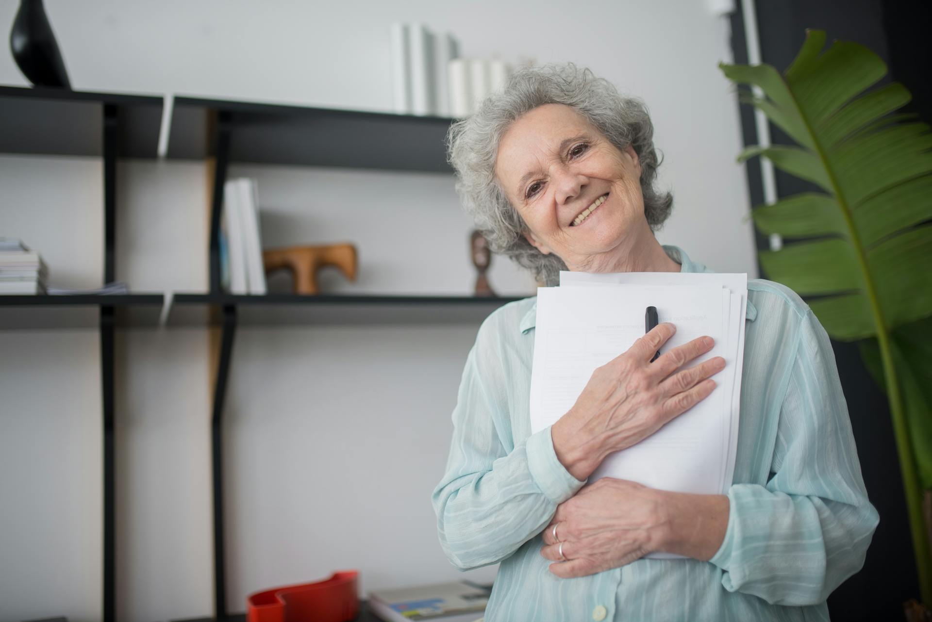 A smiling senior woman | Source: Pexels