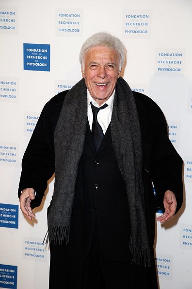 L'acteur Guy Bedos assiste au Gala "Les Stethos D'Or 2018" au Four Seasons Hotel George V. | Photo :Getty Images.
