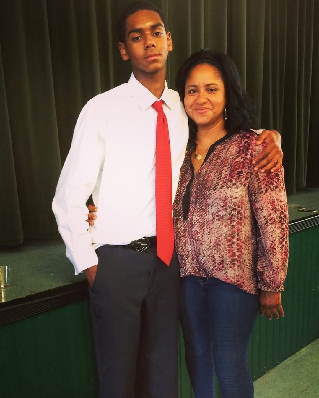 Julian Broadus with his mom, Laurie Lampkin, dated May 8, 2022 | Source: Instagram/ julianbroadus